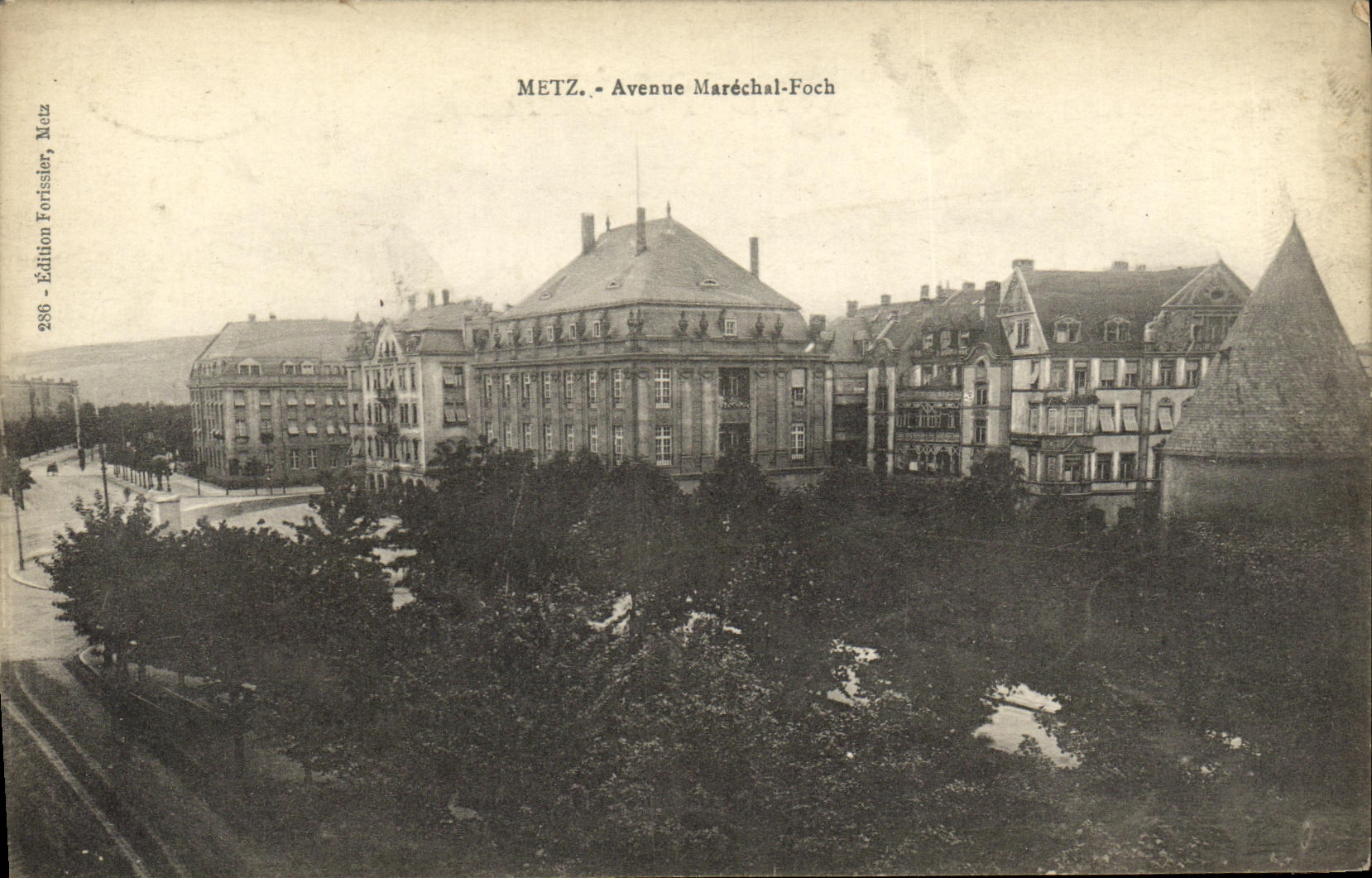 CPA Metz Avenue Marechal Foch