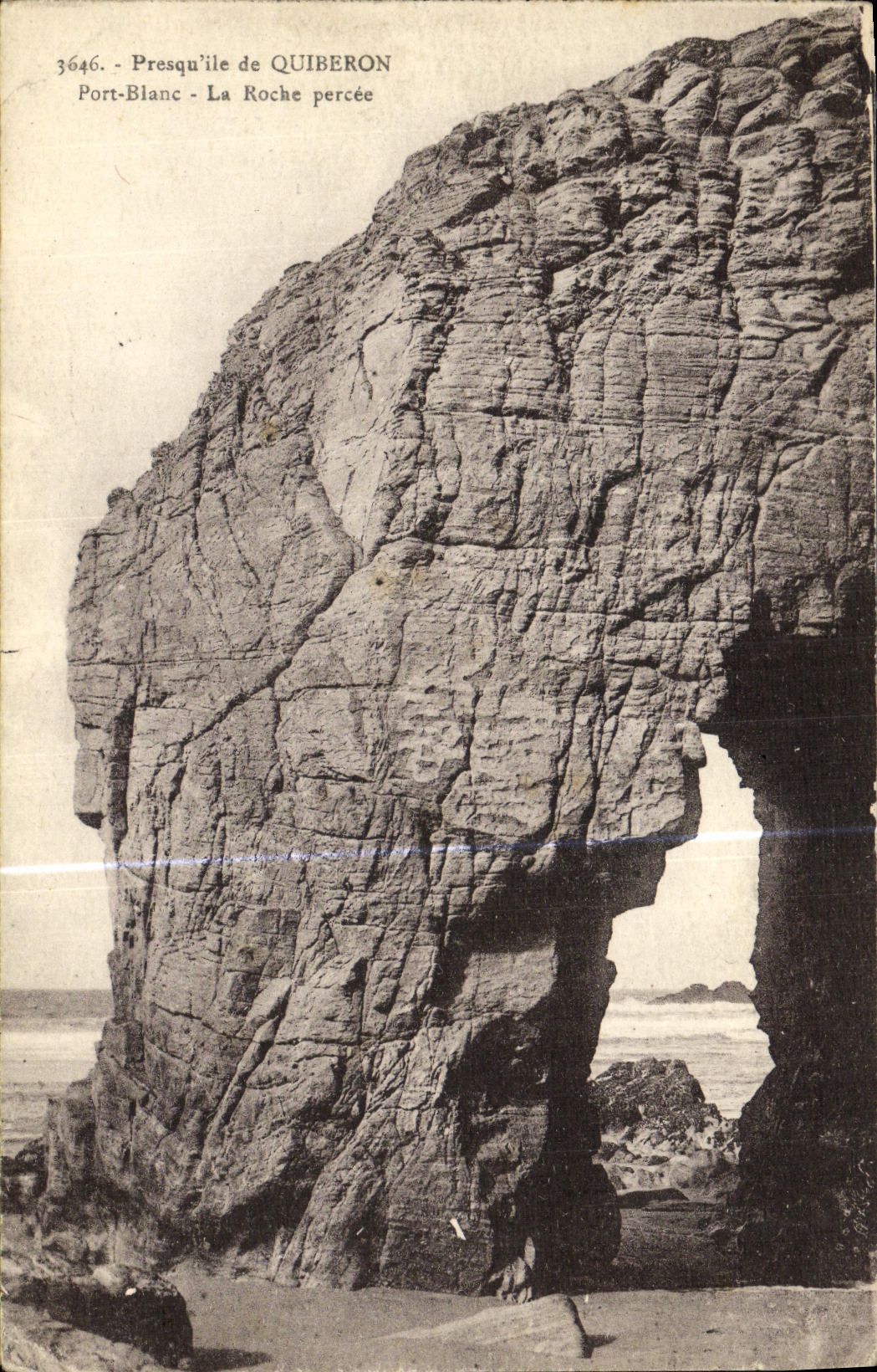 CPA Presquille de Quiberon Port Blanc La Roche Percee