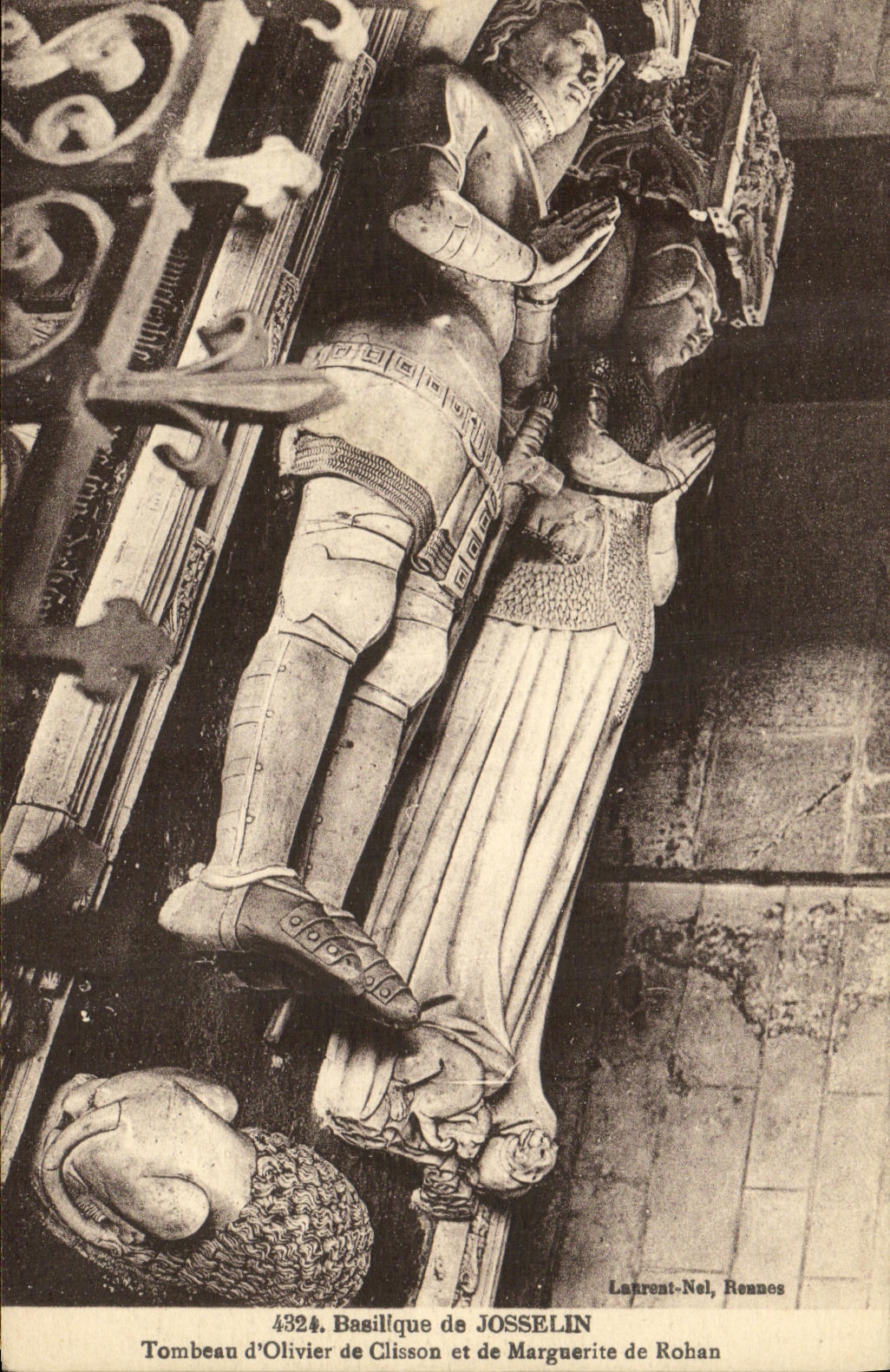 Basilica de Josselin de la POSTAL de la VENDIMIA del aceituna arbol de la tumba D de Josselin de Clisson y de Marguerite de Rohan