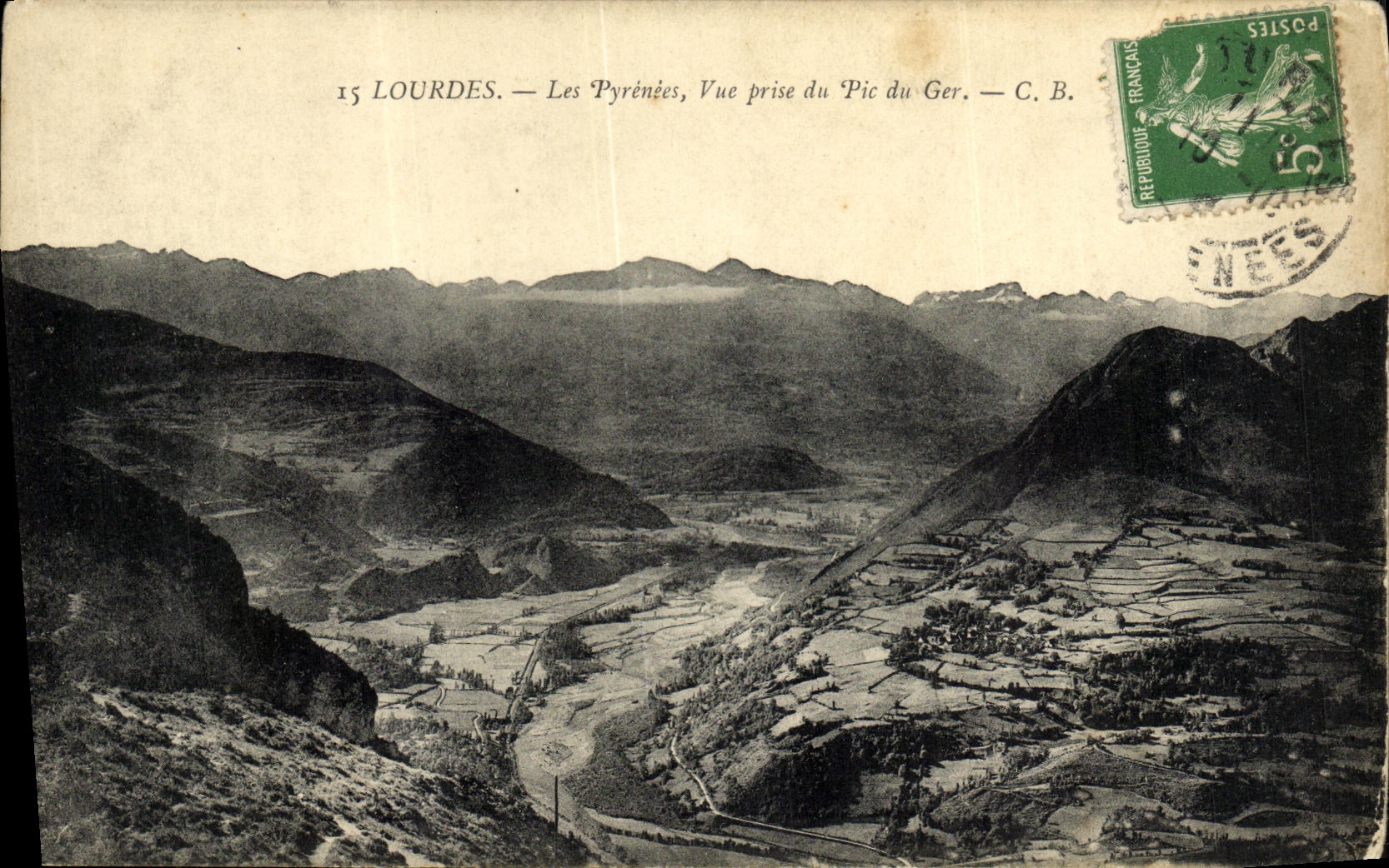 CPA Lourdes Les Pyrenees Vue prise du Pic du Ger