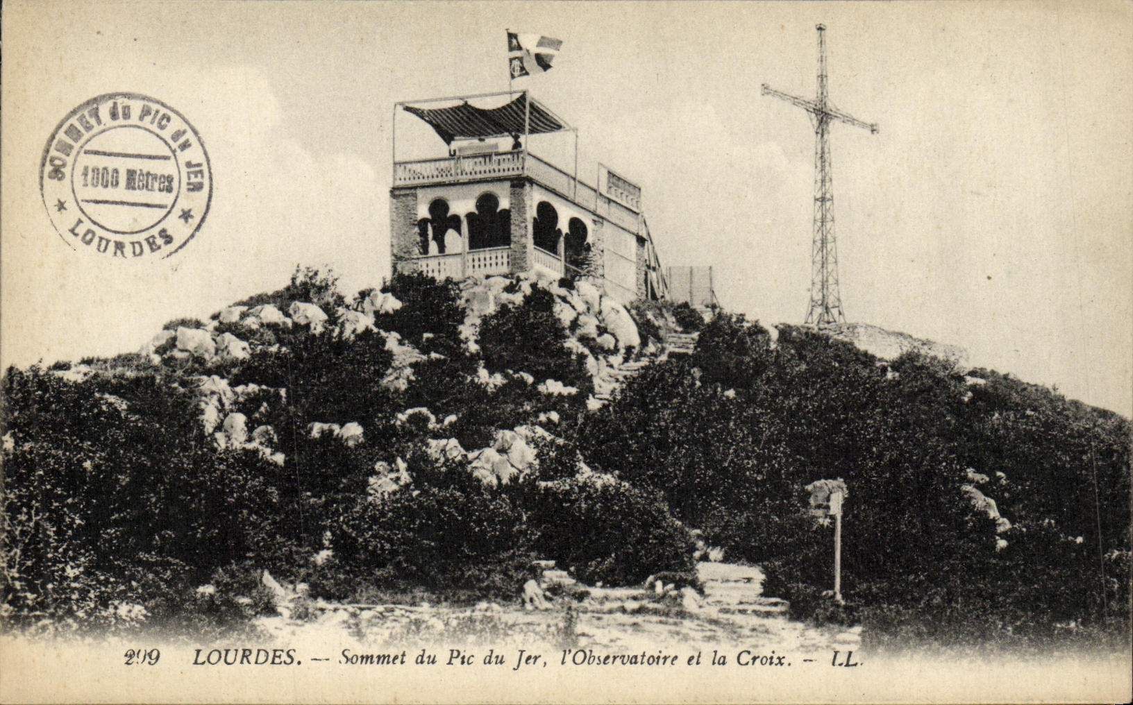 CPA Lourdes Sommet du Pic du Jer l Observatoire et la Croix