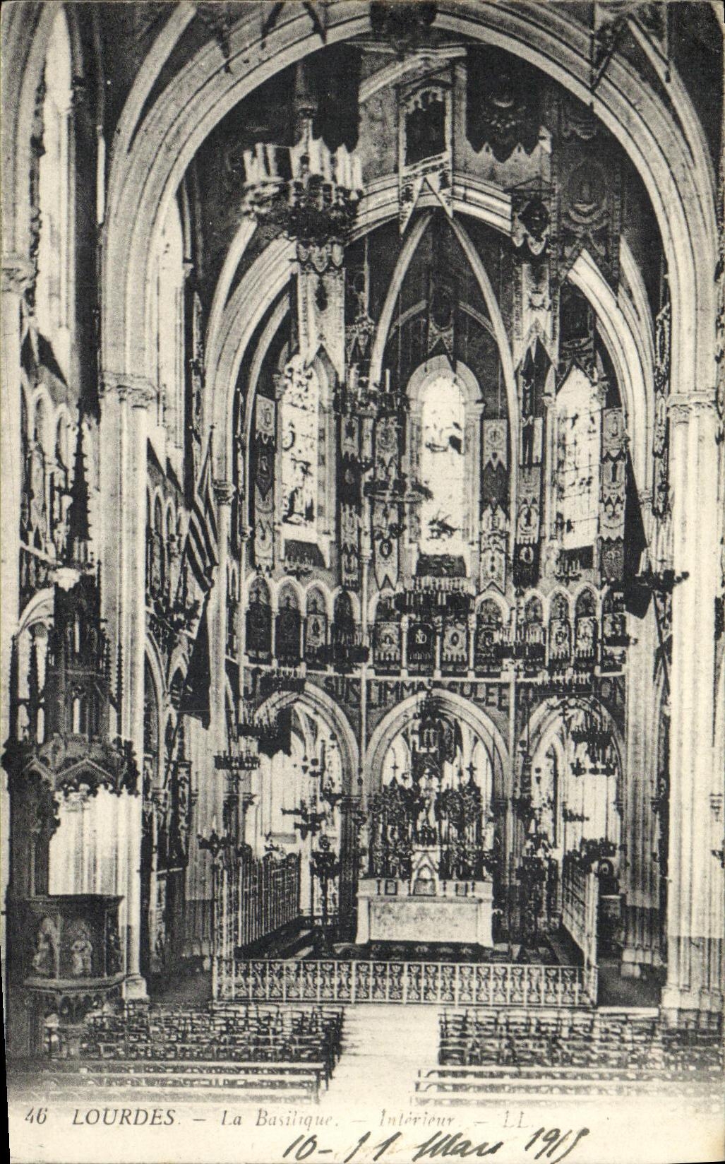 CPA Lourdes La Basilique Interieur