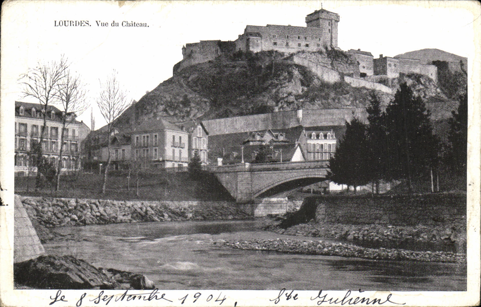 CPA Lourdes Vue du Chateau
