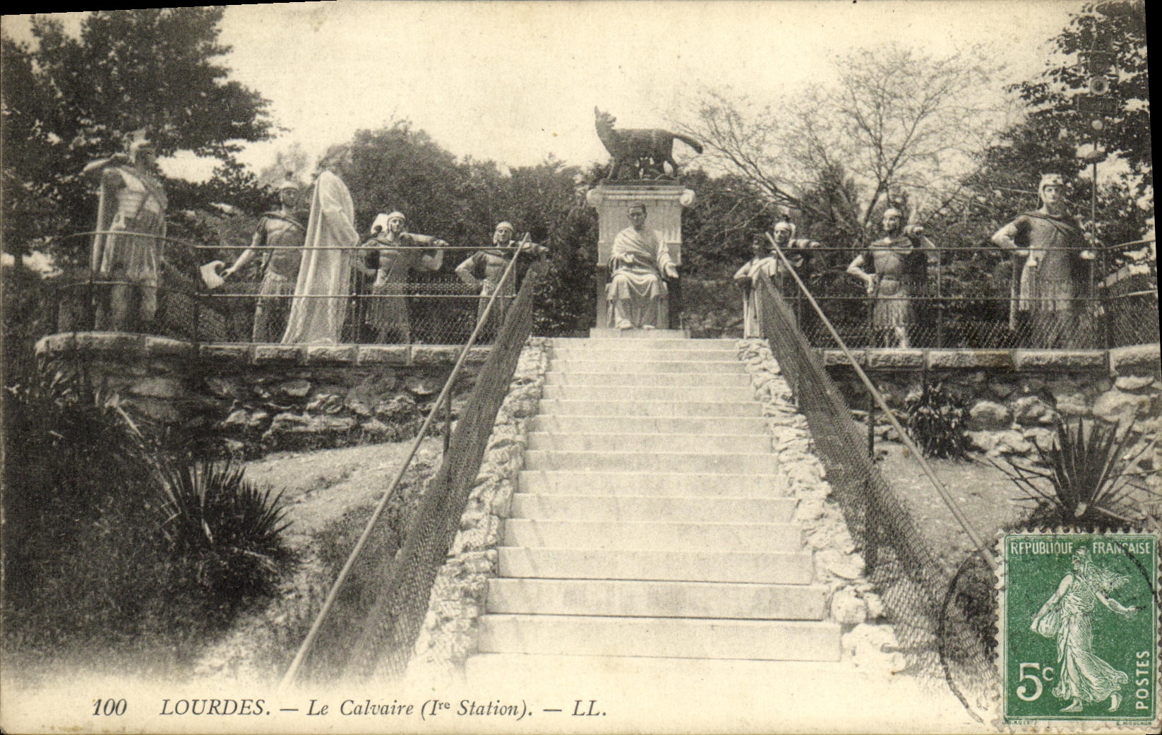 CPA Lourdes Le Calvaire 1ere Station