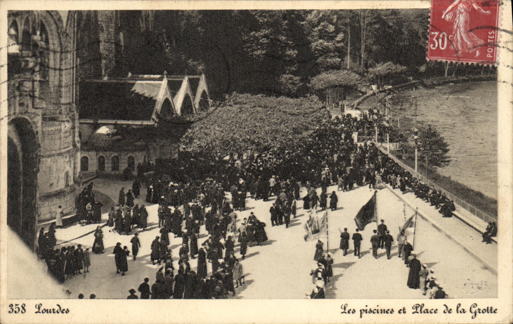 CPA Lourdes Les Piscines et Place de la Grotte 
