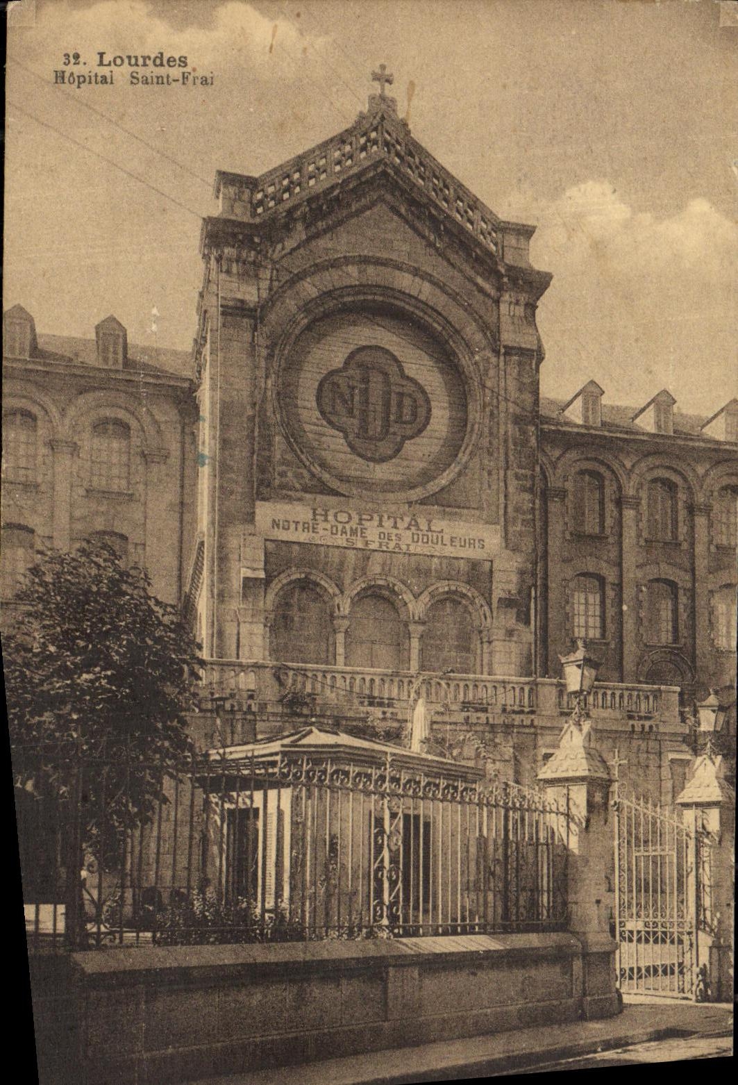 CPA Lourdes Hopital Saint Frai