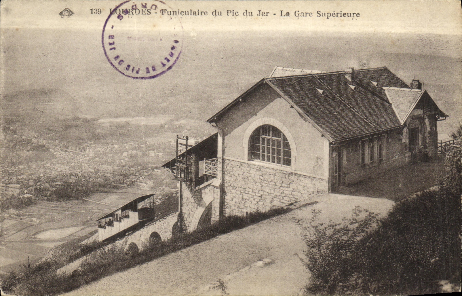 CPA Lourdes Funiculaire du Pic du Jer La Gare Superieure