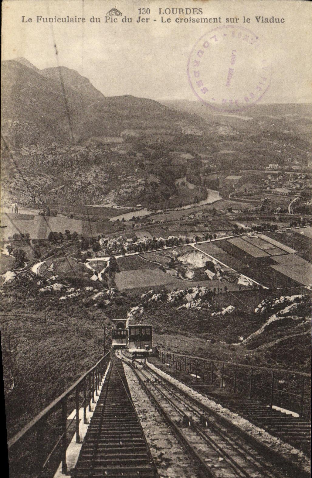 CPA Lourdes Le Funiculaire du Pic du Jer Le crosement sur le Viaduc