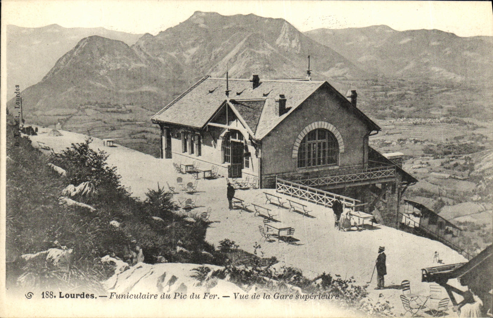 CPA Lourdes Funiculaire du Pic du Fer Vue de la Gare Superiaure