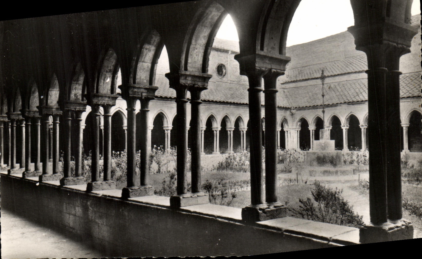 CPM Arles Sur Tech Le Cloitre