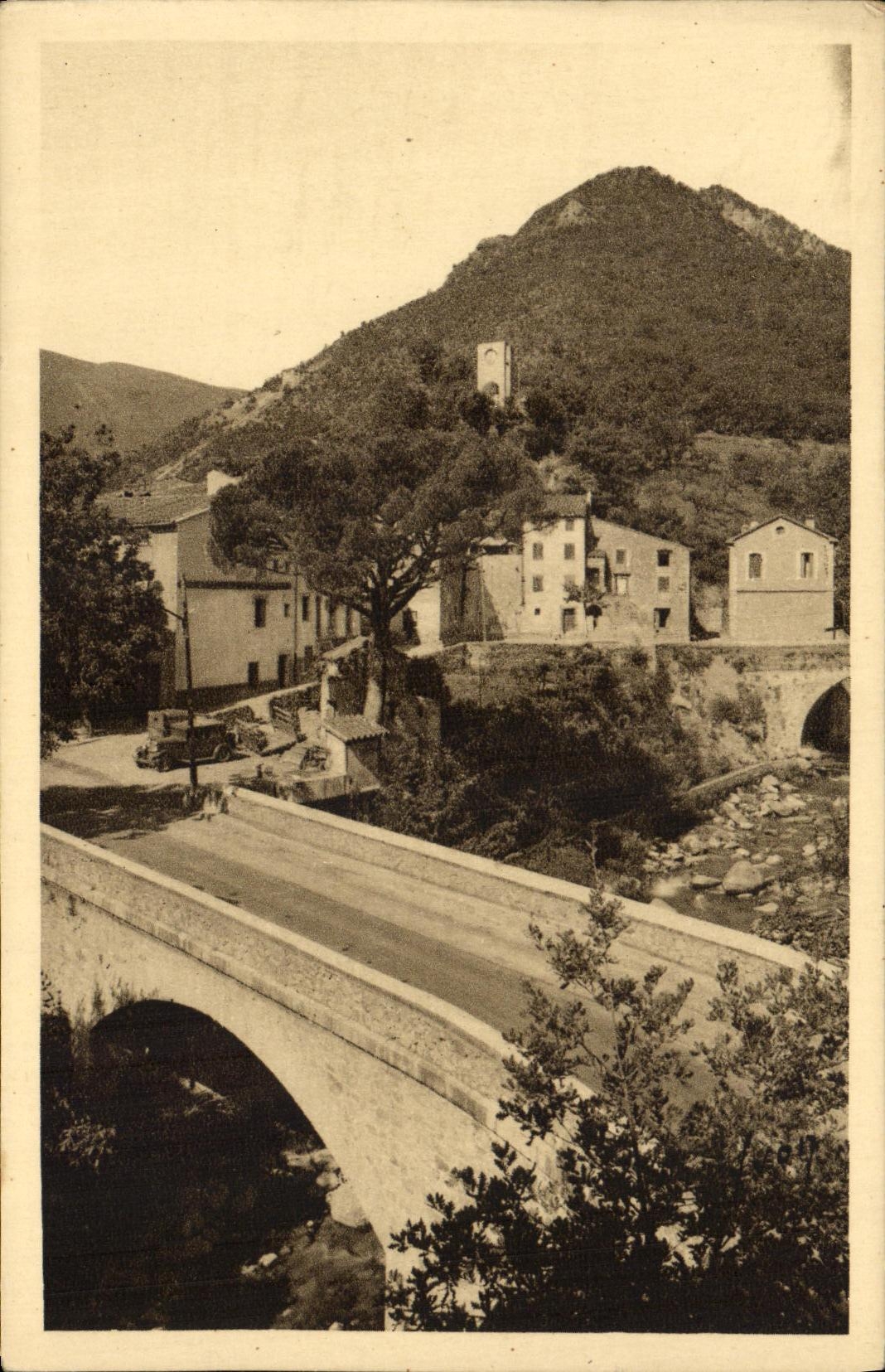 CPA Le Tech Un Coin du Village