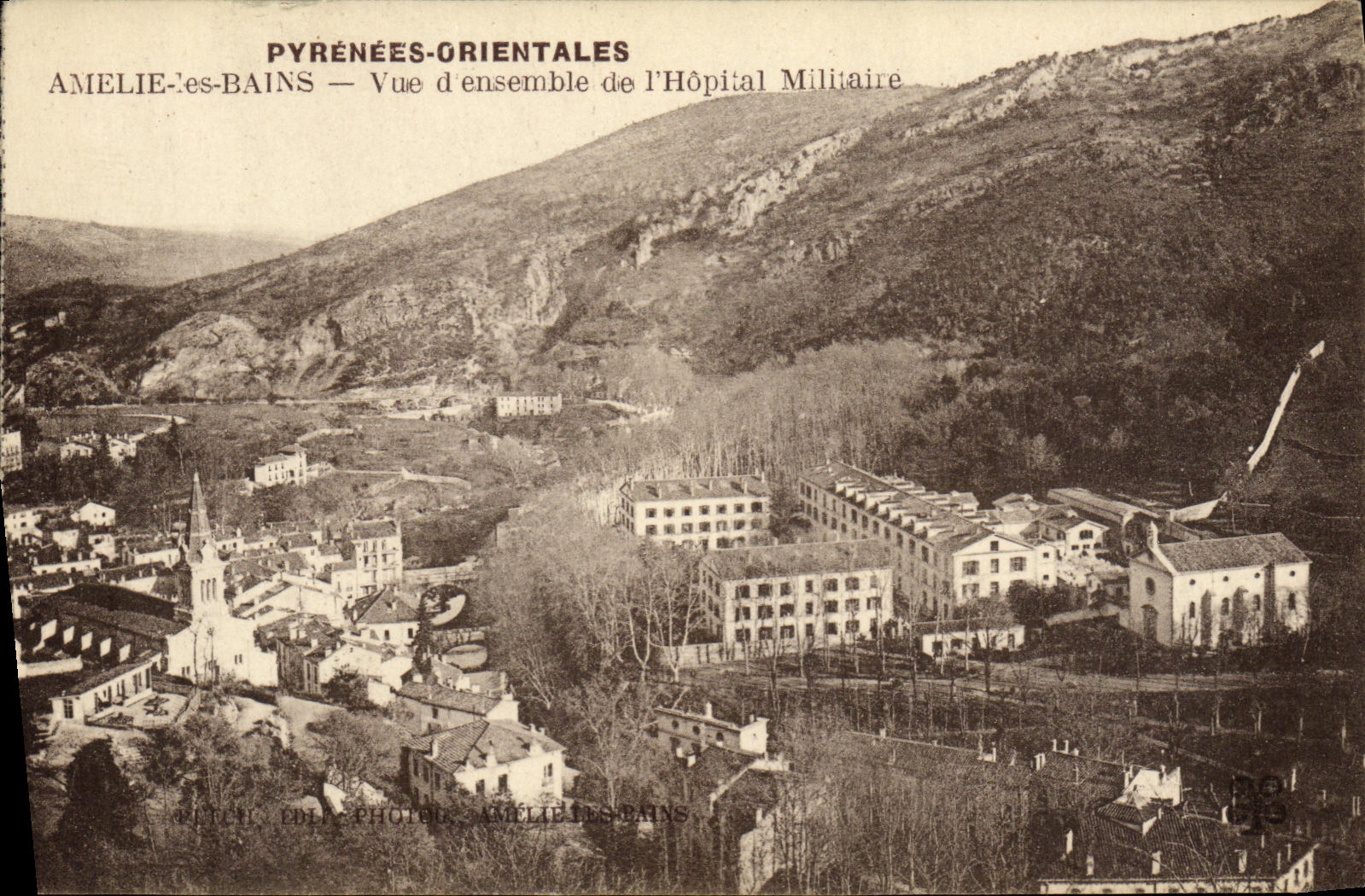 CPA Amelie Les Bains Vue d ensemble de L Hopital Militaire