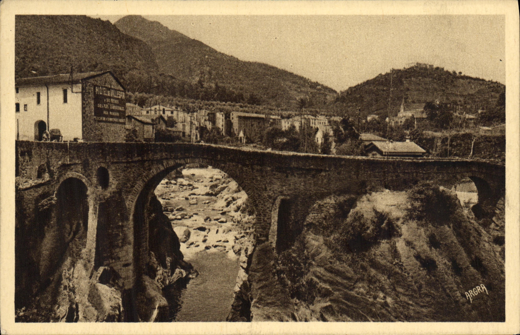 CPA Amelie Les Bains Vieux Pont sur le Mondony