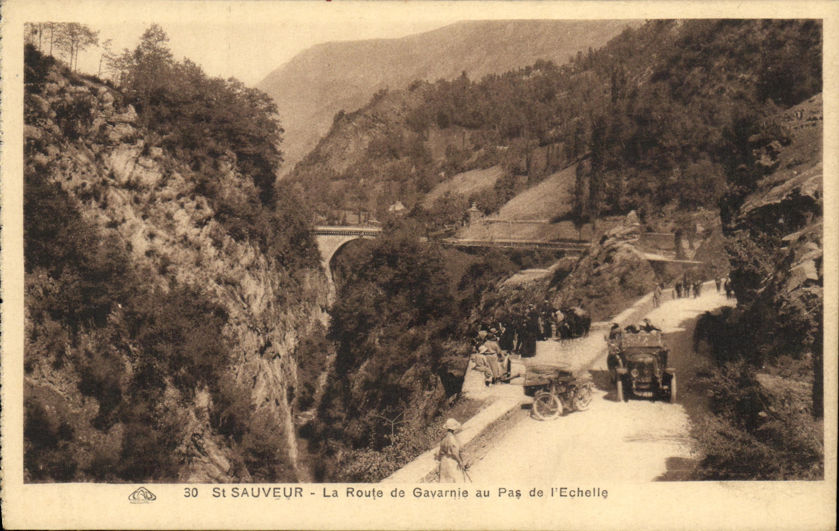 VINTAGE POSTCARD St Saver the Road of Gavarnie to the L Scale No Automobile