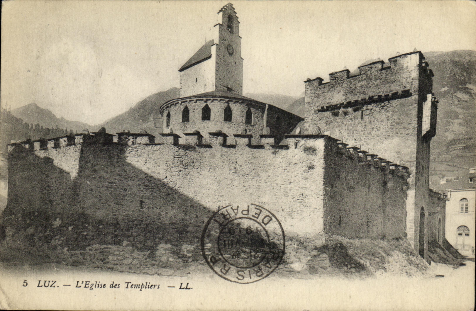 CPA Luz L Eglise des Templiers