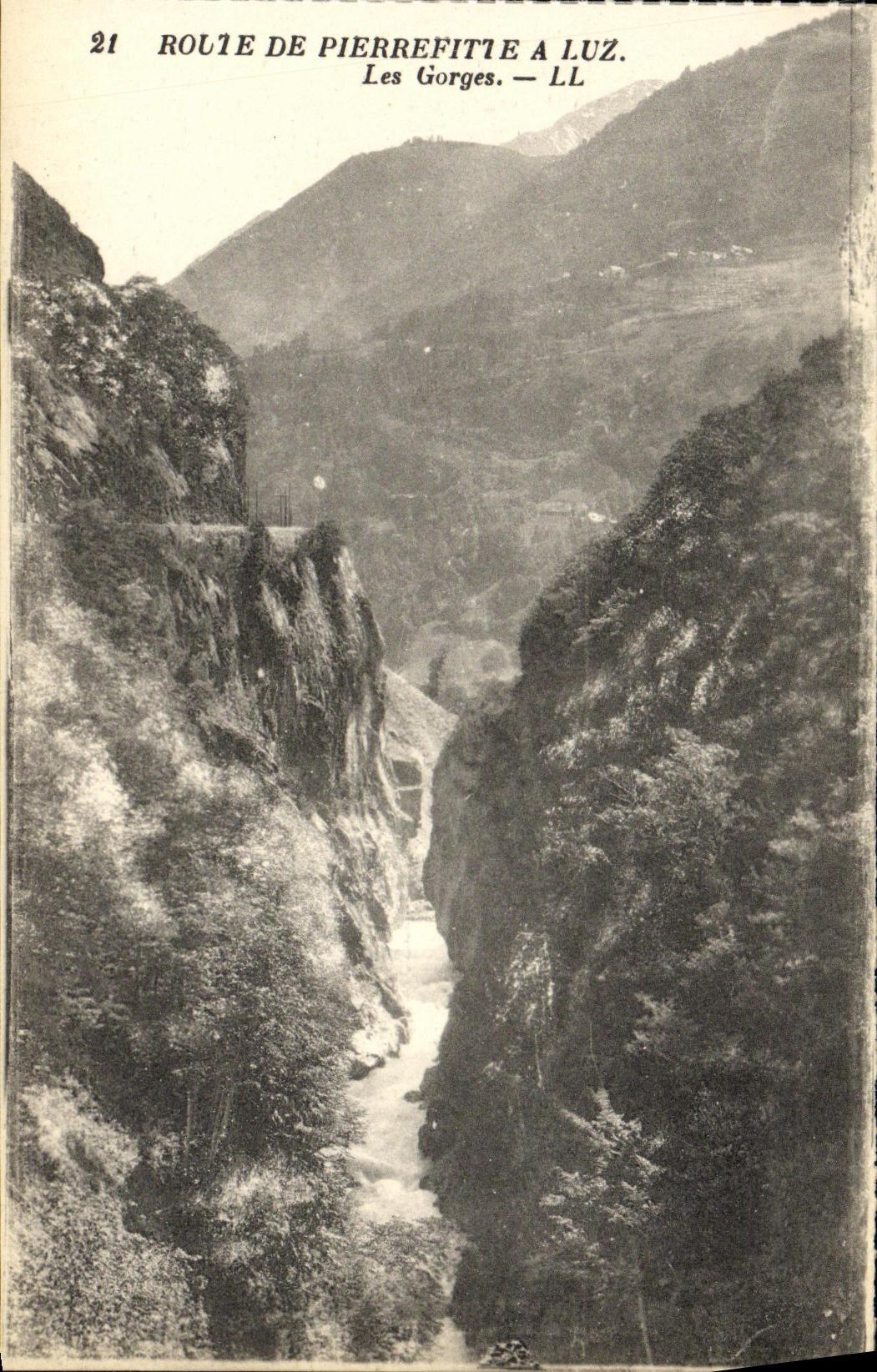 CPA Route De Pierrefitte a Luz Les Gorges