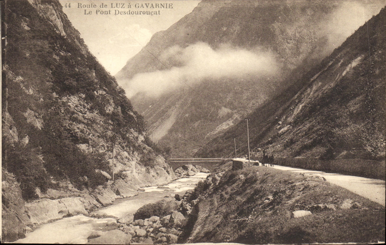 VINTAGE POSTCARD Route De Luz has Gavarnie the Desdouroucat Bridge