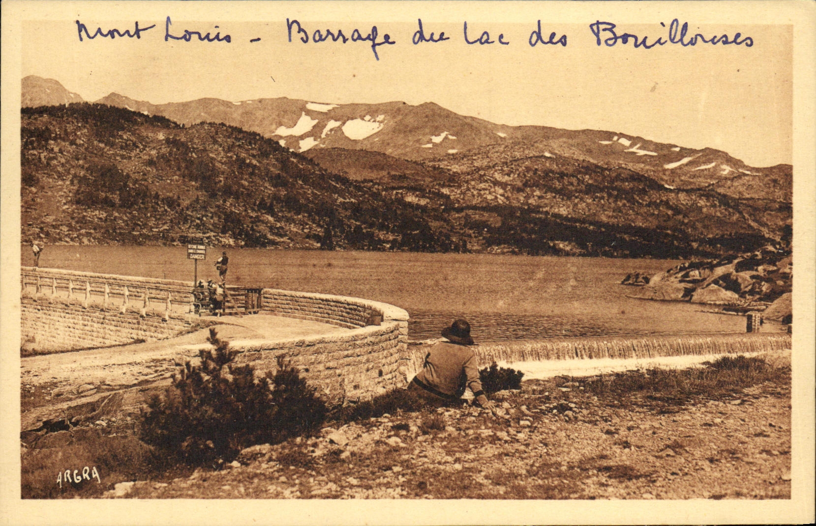 VINTAGE POSTCARD the Pyrenees Mount louis Stopping of the lake of Bouillouses