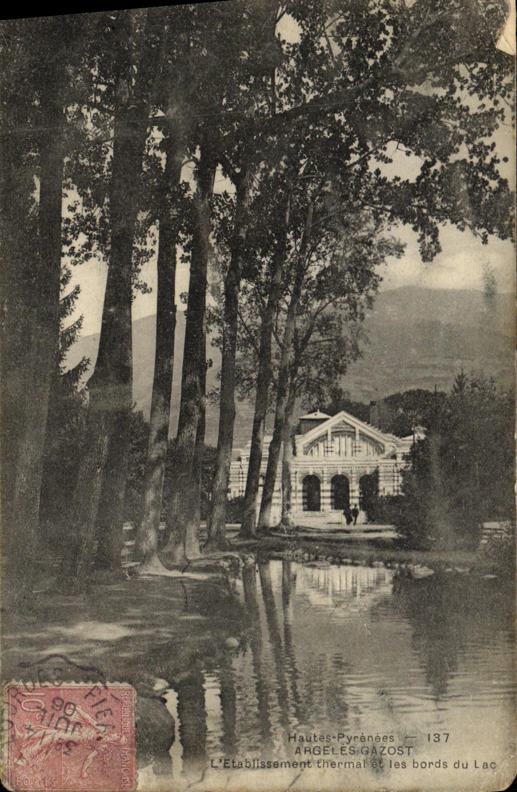 CPA Argeles Gazost L Etablissement thermal et les bords du Lac