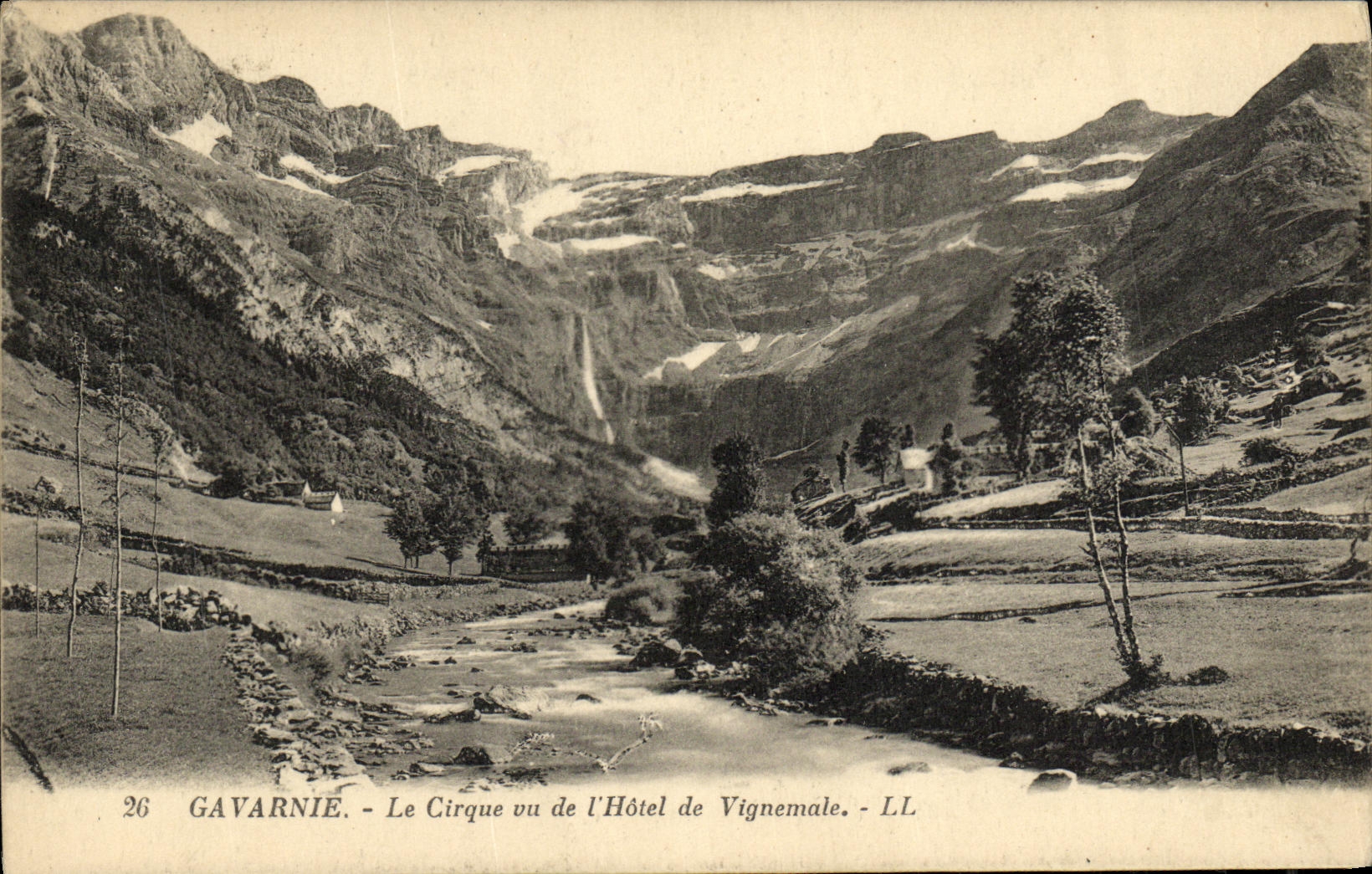 CPA Gavarnie Le Cirque vu de l Hotel de Vignemale