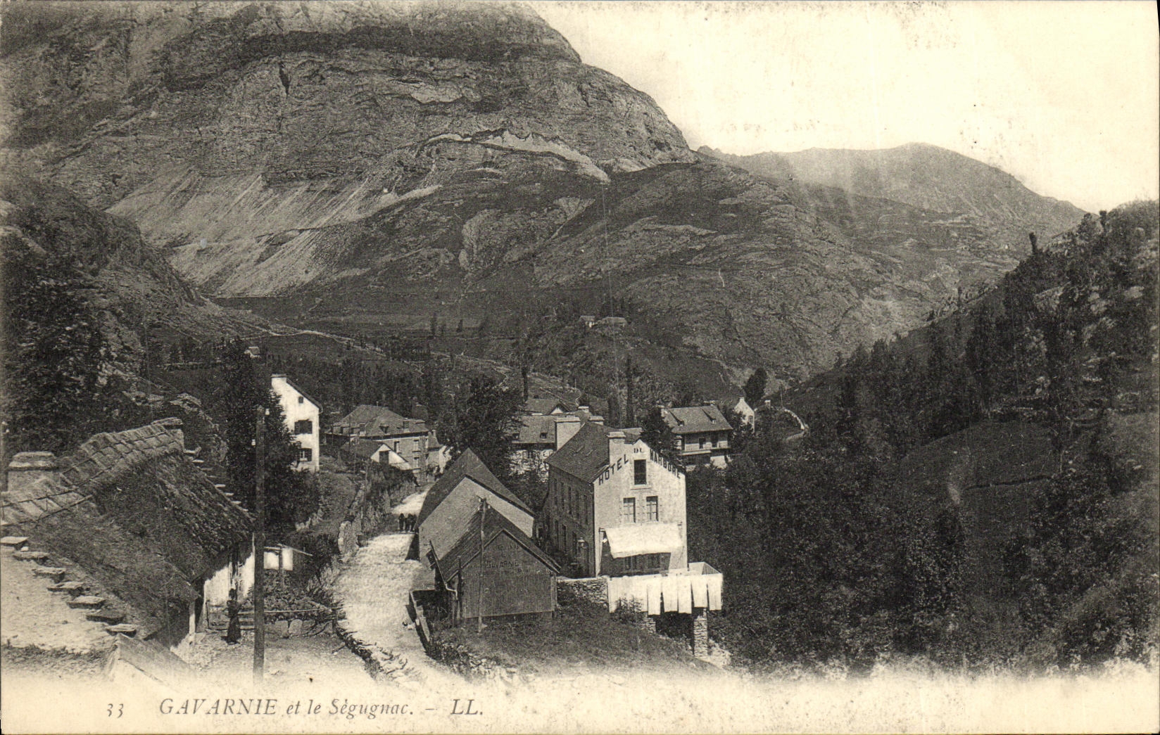 CPA Gavarnie et le Segugnac