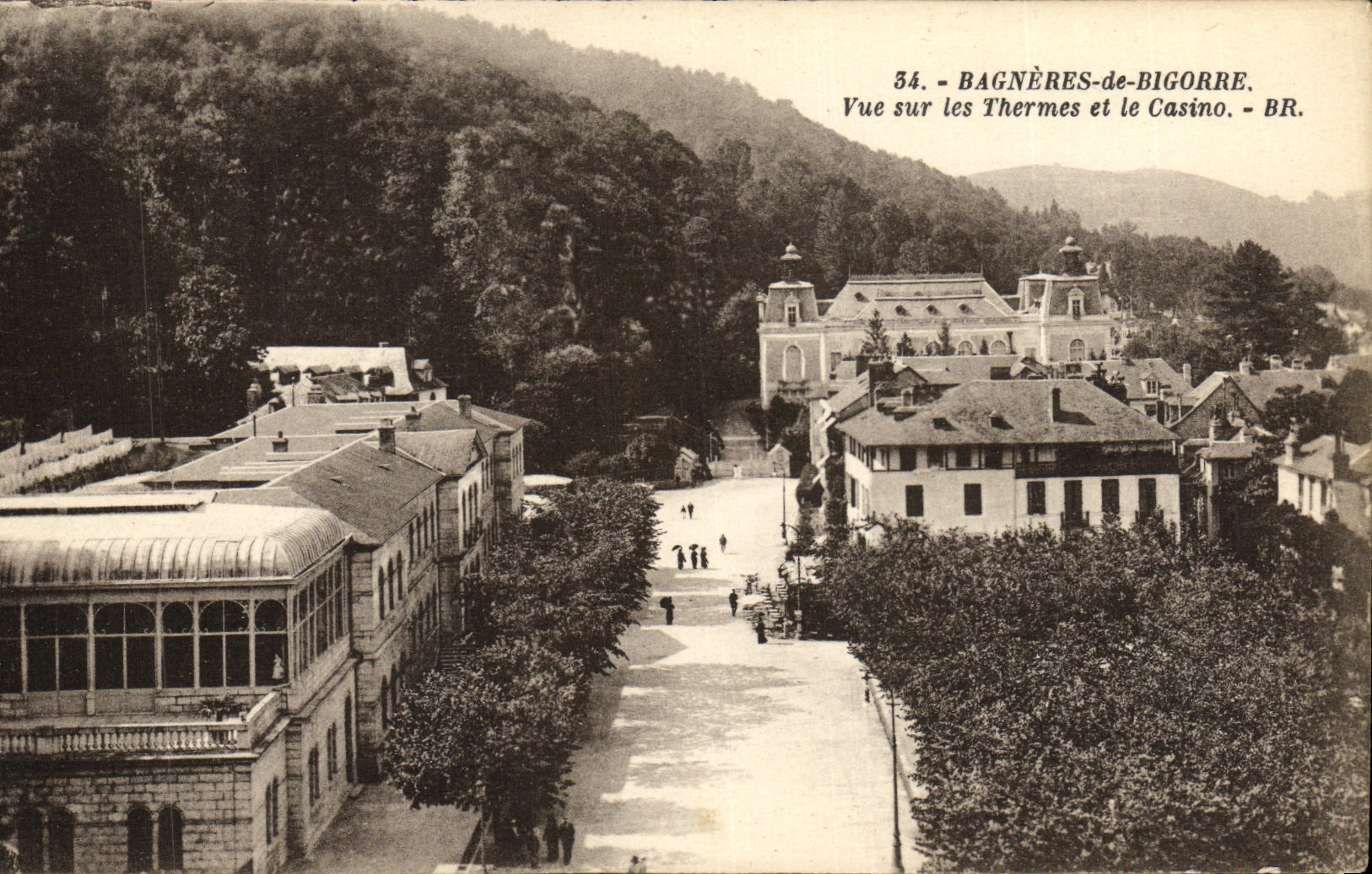 VINTAGE POSTCARD Bagneres de BigorreVue on the Thermal baths and the Casino
