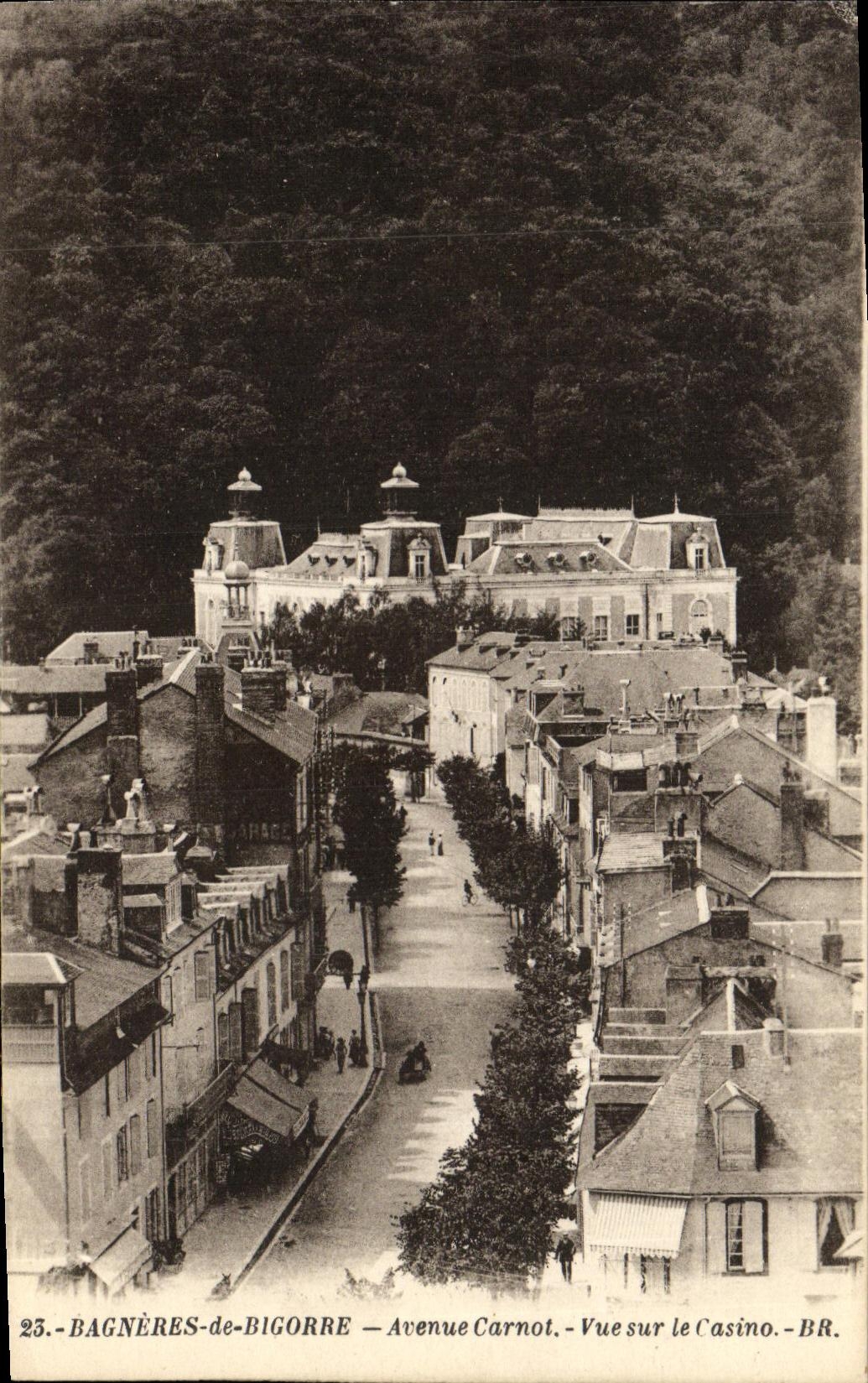VINTAGE POSTCARD Bagneres de Bigorre Carnot Avenue Seen On the Casino
