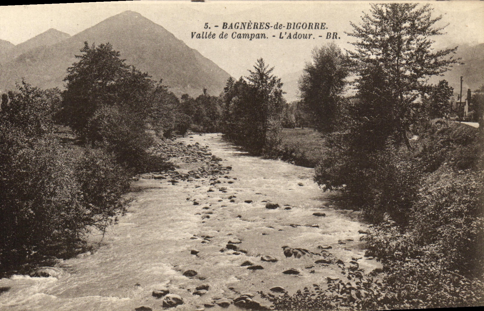VINTAGE POSTCARD Bagneres de Bigorre Valle de Campan L Adour