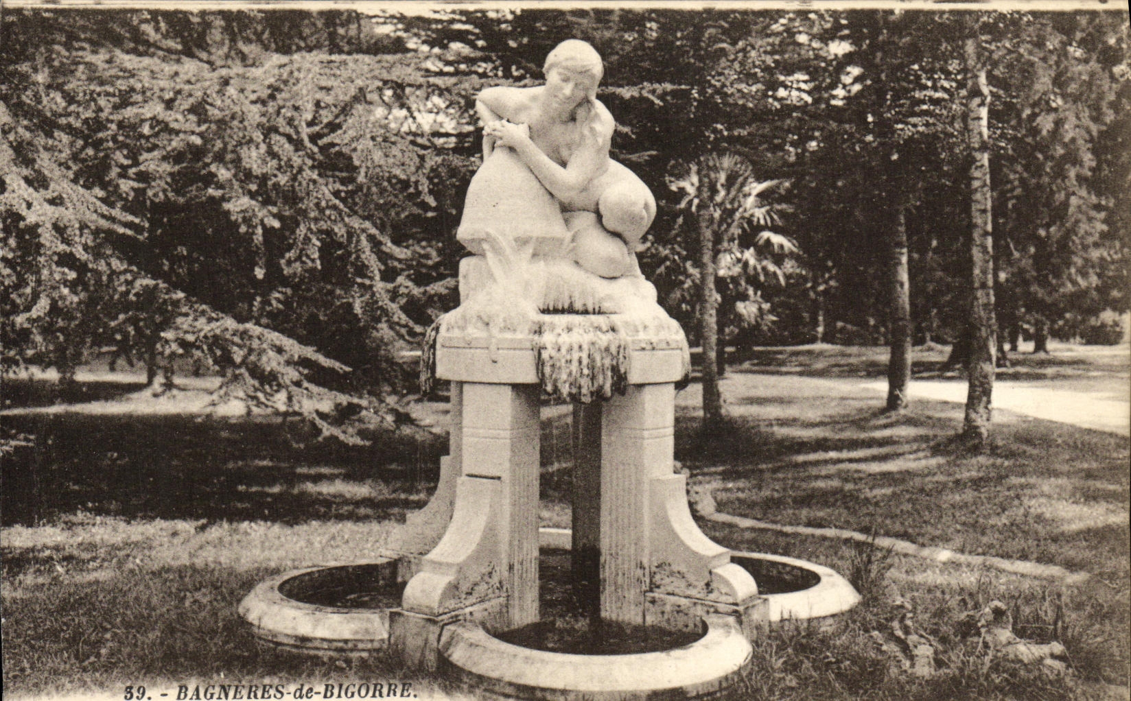 VINTAGE POSTCARD Bagneres de Bigorre Rules