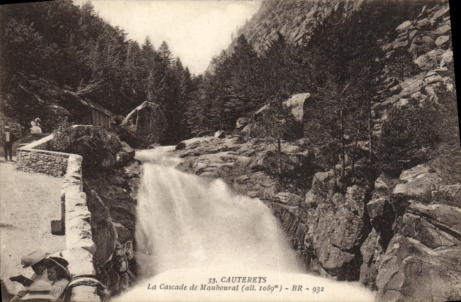 VINTAGE POSTCARD Cauterets the Cascade of Maubourat