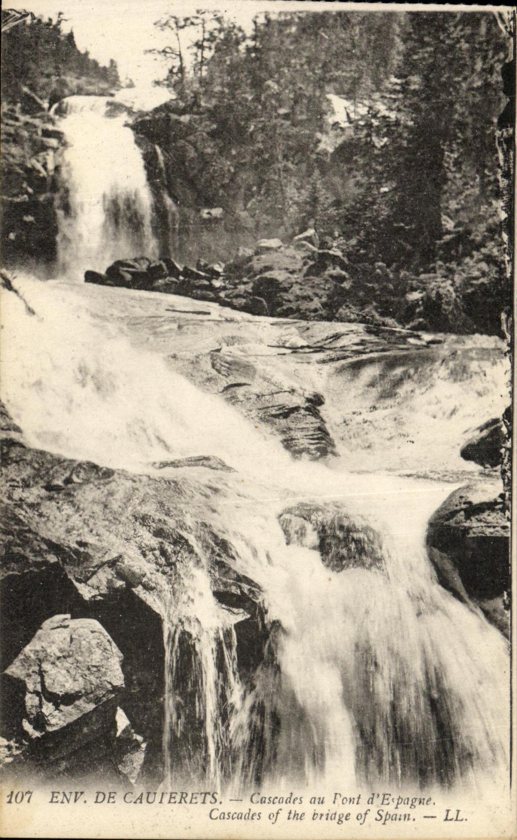 VINTAGE POSTCARD Cauterets Cascades with the Bridge D Spain