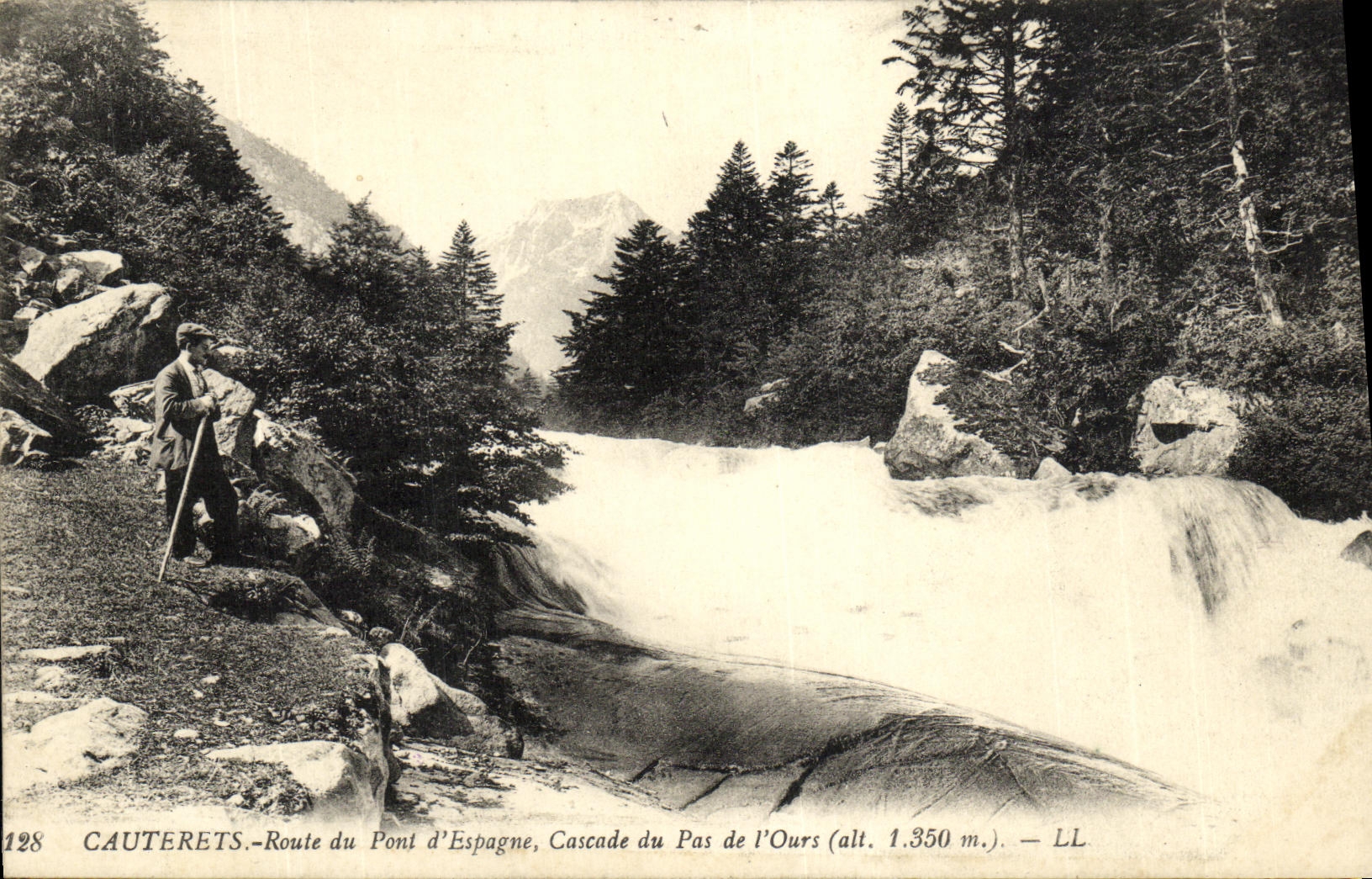 VINTAGE POSTCARD Cauterets Route of the Bridge D Spain Cascades of the L Bear No