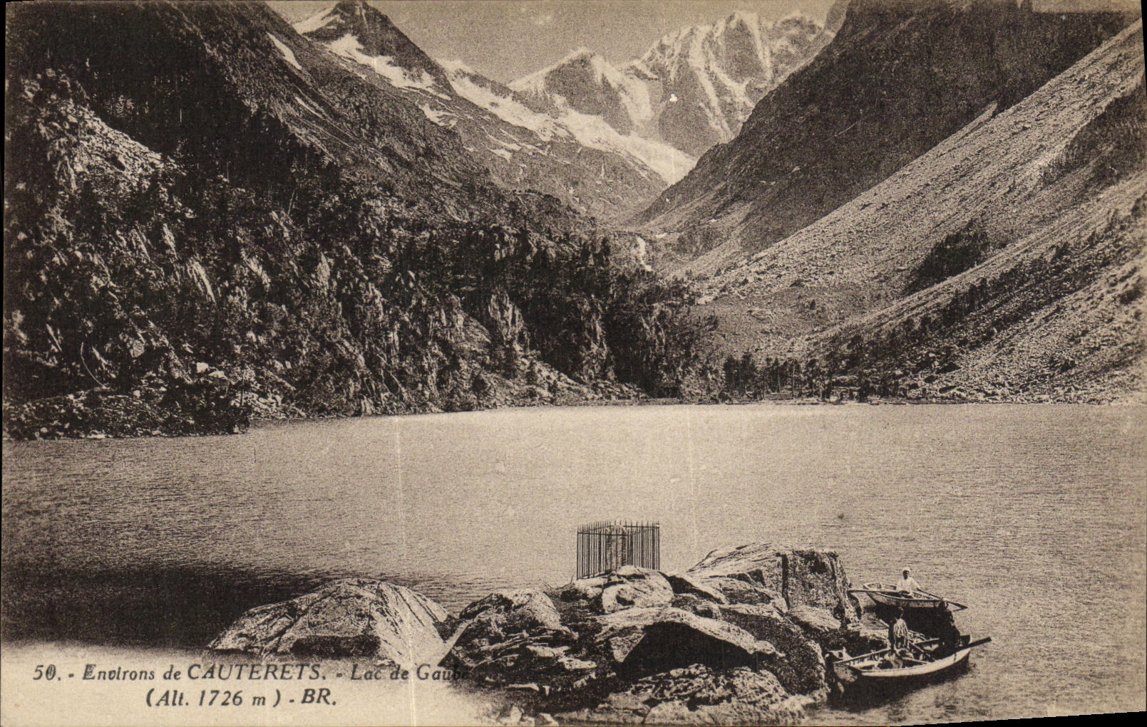 VINTAGE POSTCARD Surroundings of Cauterets Lake Gave