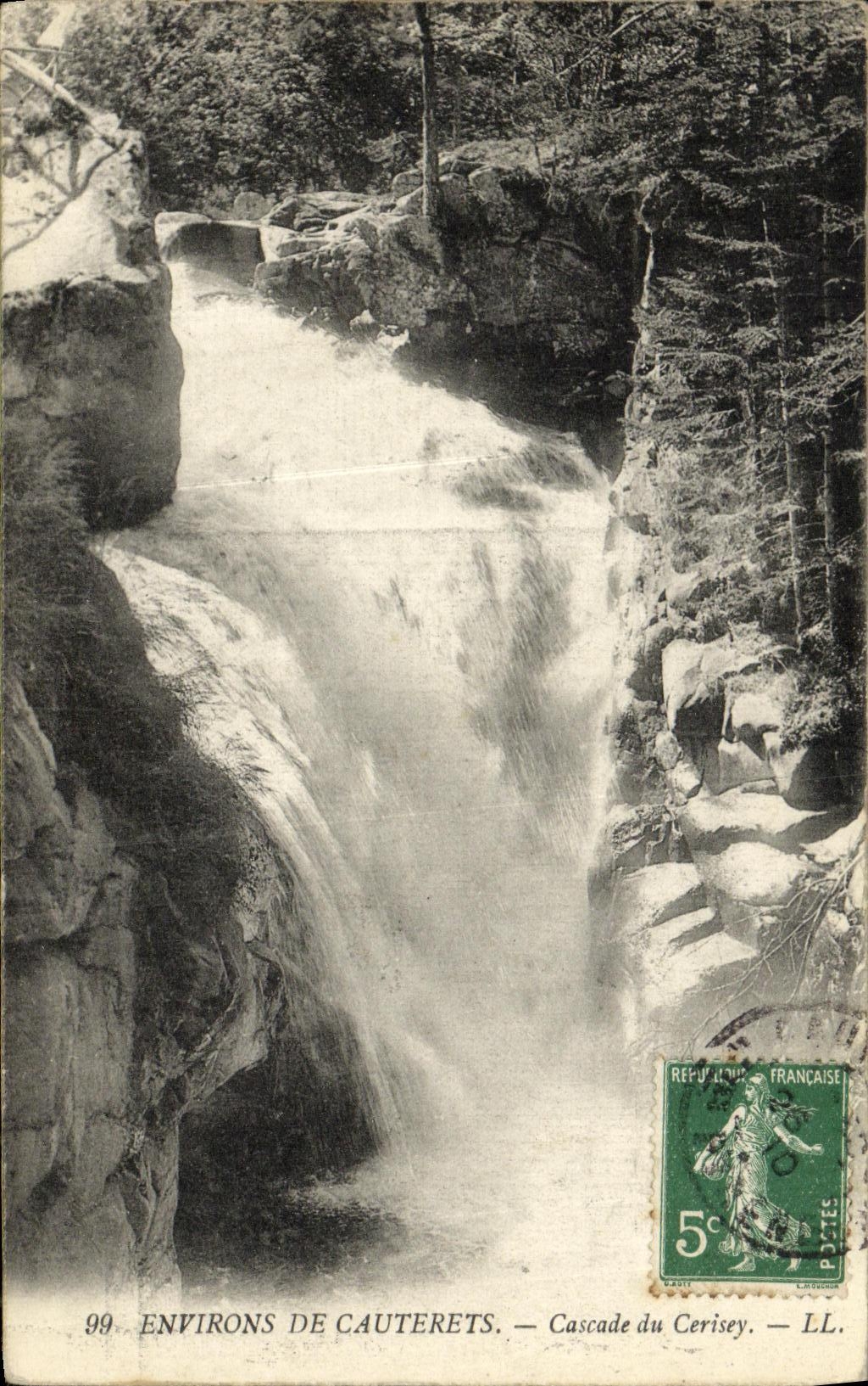 VINTAGE POSTCARD Environs of Cauterets Cascades of Cerisey