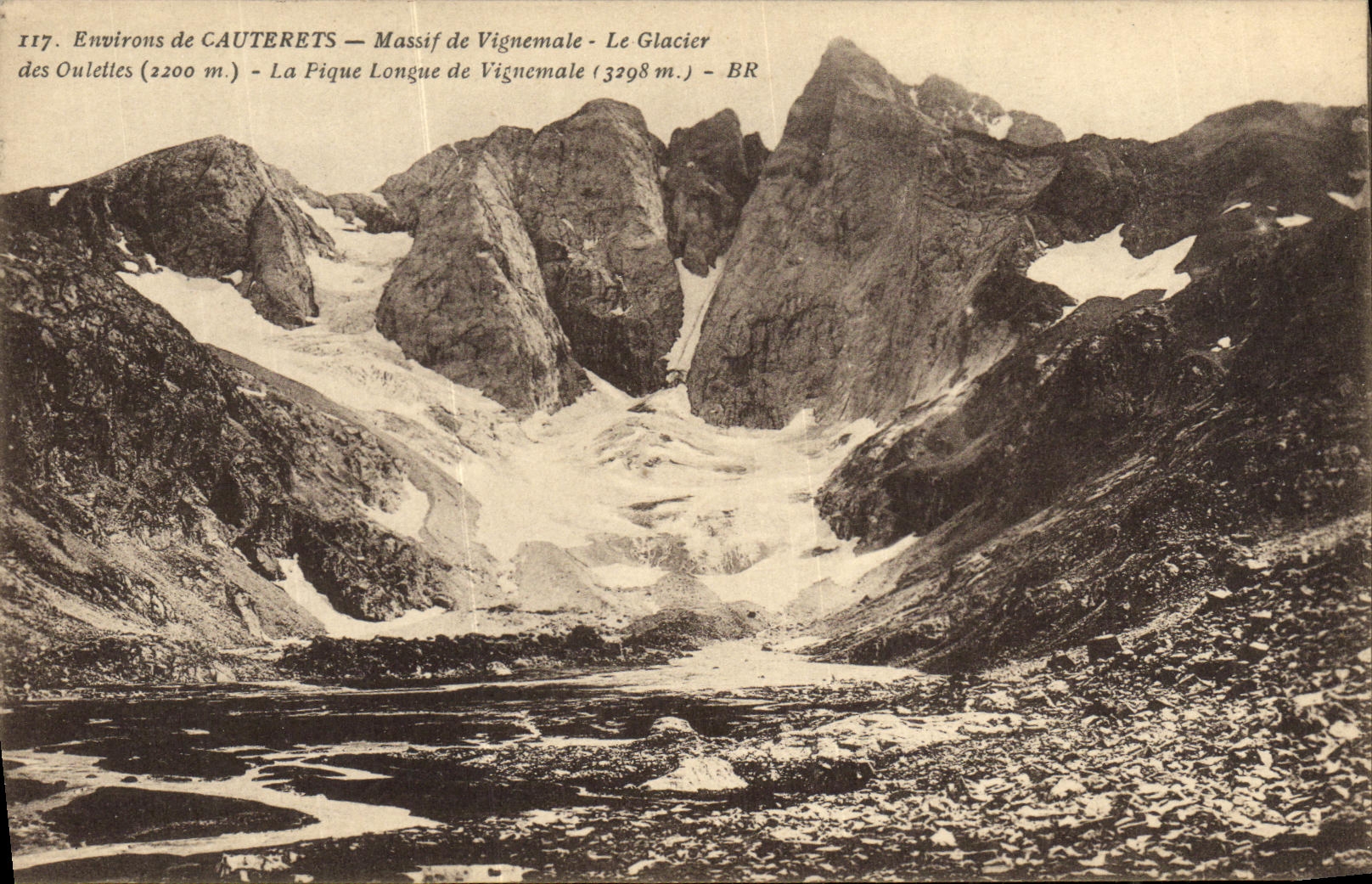 VINTAGE POSTCARD Surroundings of Massive Cauterets of Vignemale the Glacier