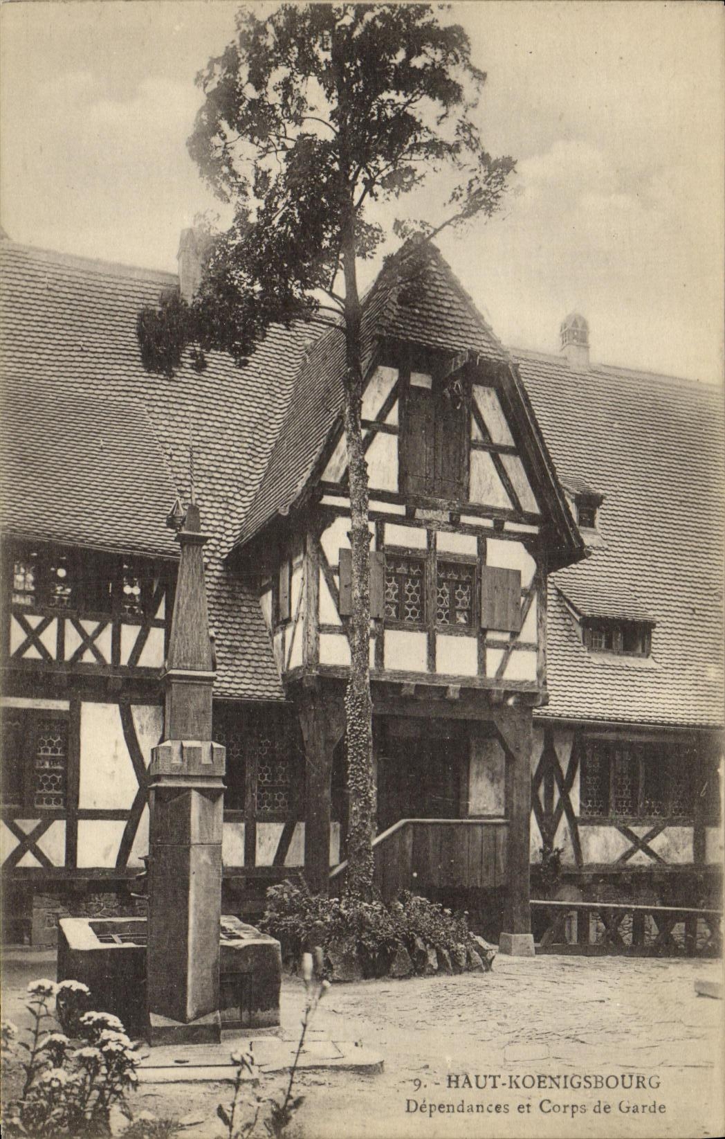 Dependencias de Kœnigsbourg de la POSTAL de la VENDIMIA altas y cuerpo de protector