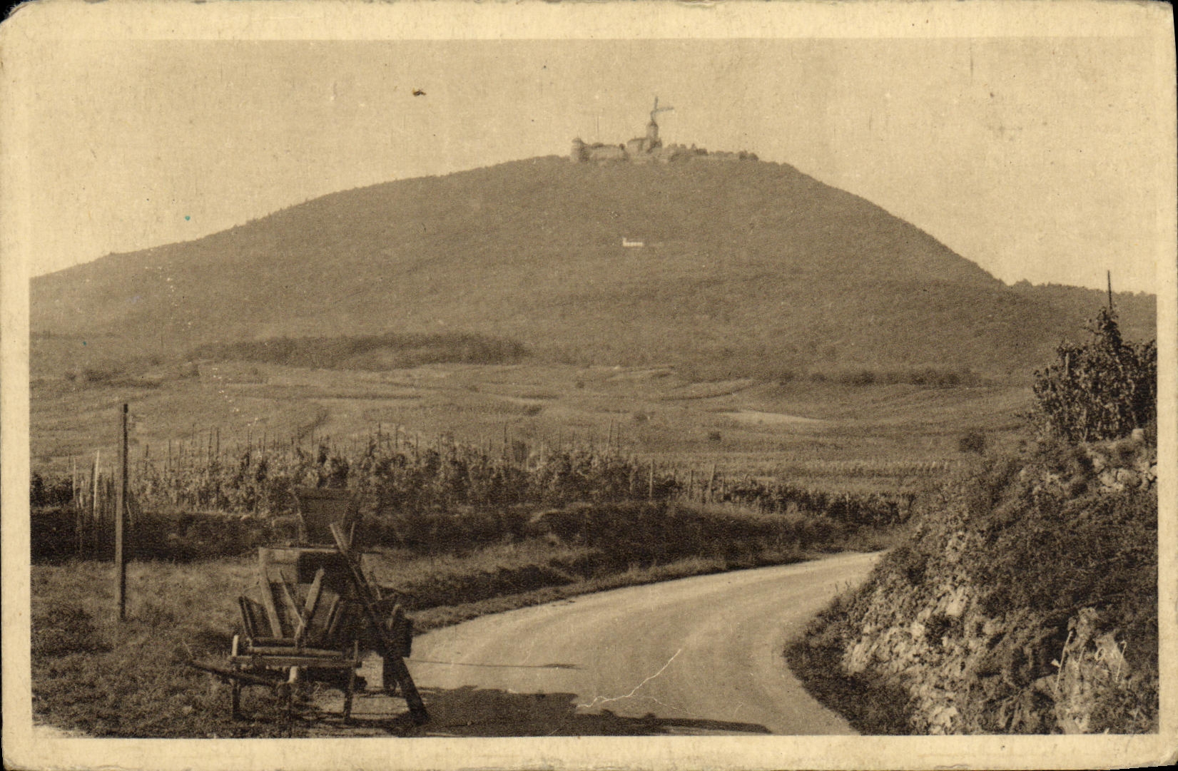 VINTAGE POSTCARD the Castle of High Kœnigsbourg