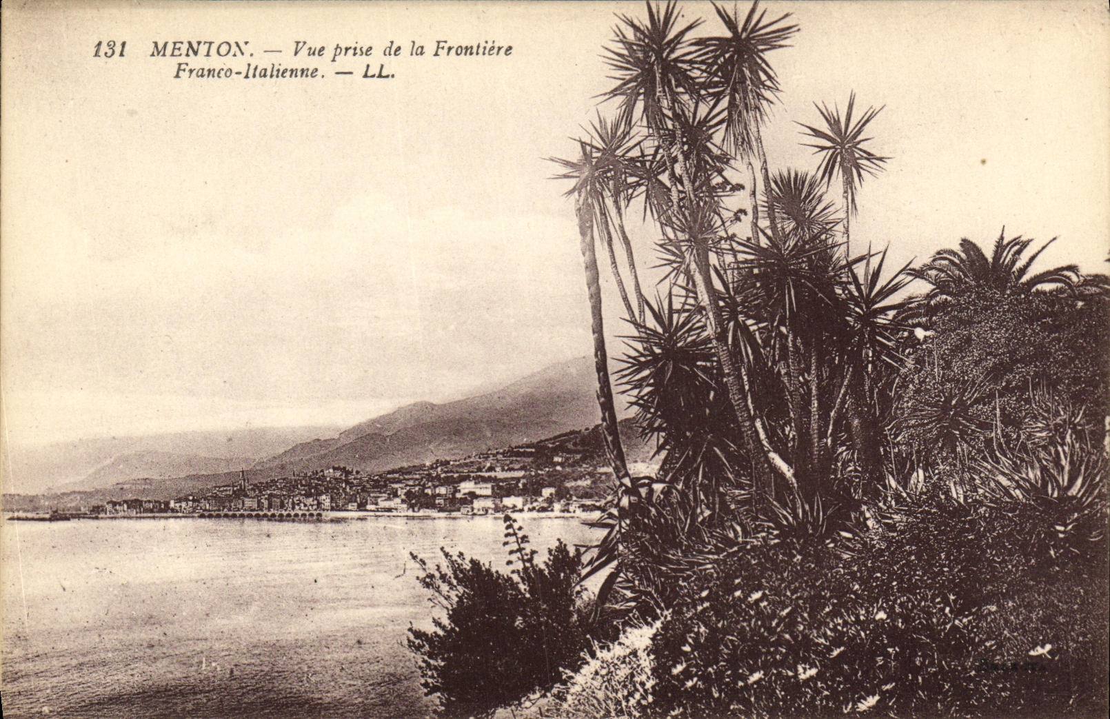 CPA Menton Vue prise de la Frontiere Franco Italienne