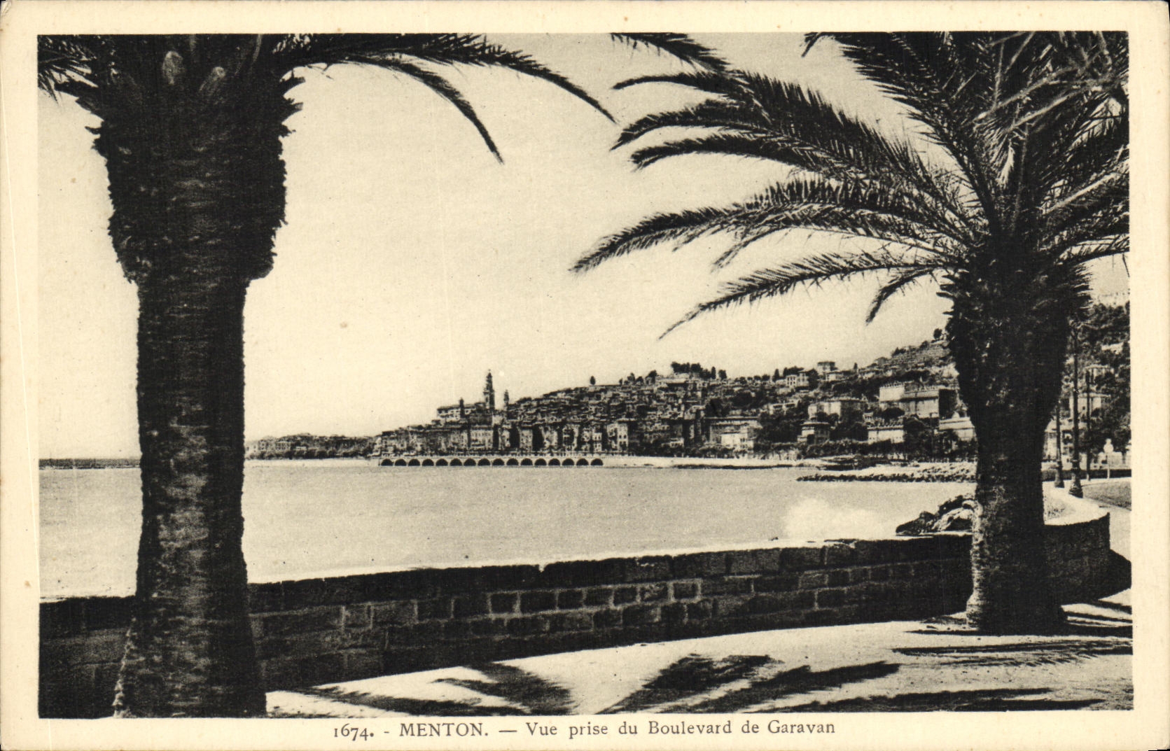 CPA Menton Vue prise du Boulevard de Garvan