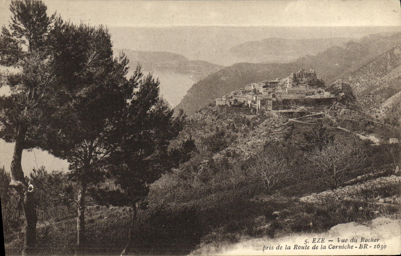 CPA Eze Vue du Rocher pris de la Route de la Croniche BR