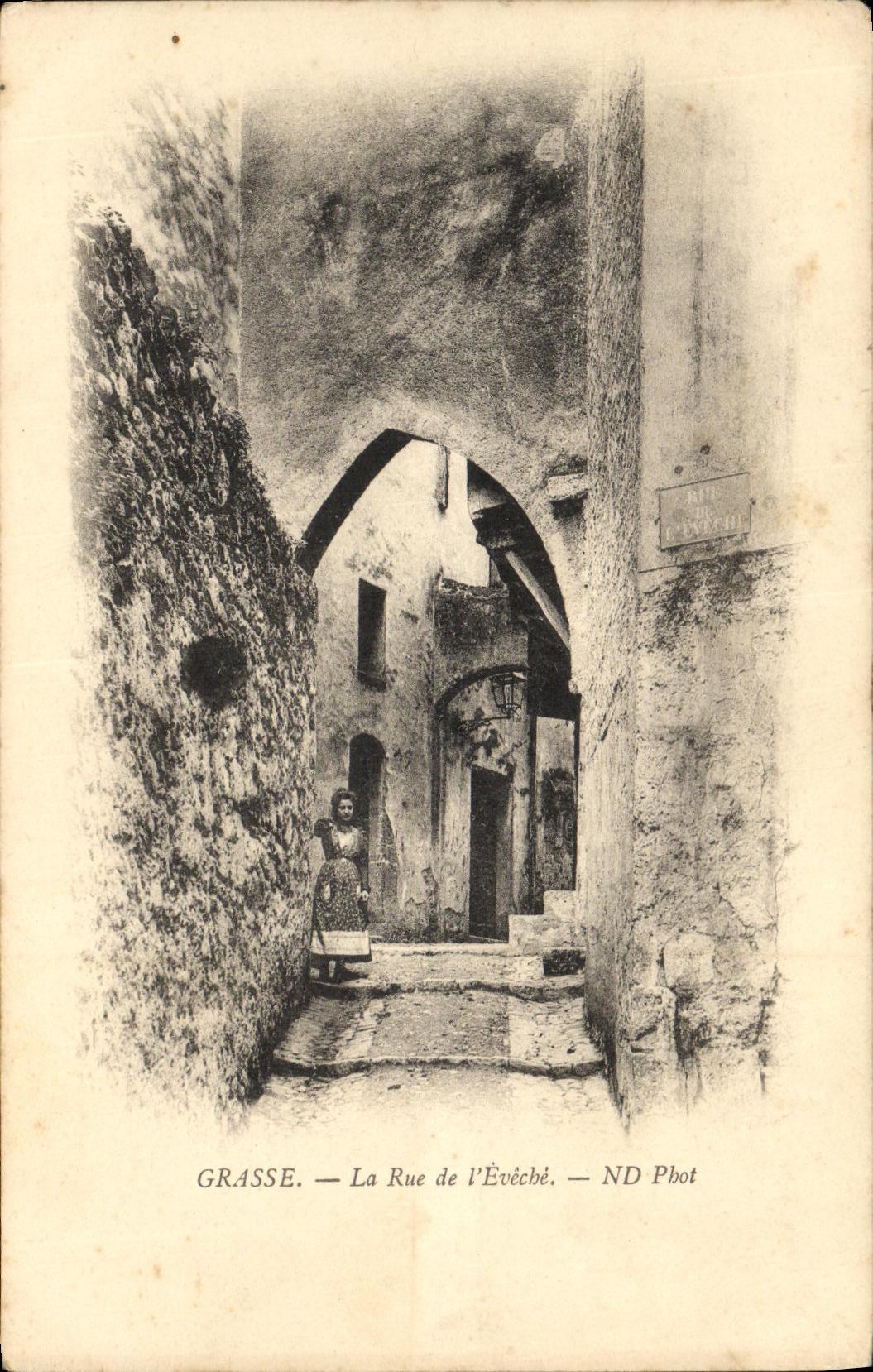 POSTAL de la VENDIMIA grasa la calle de L Eveche