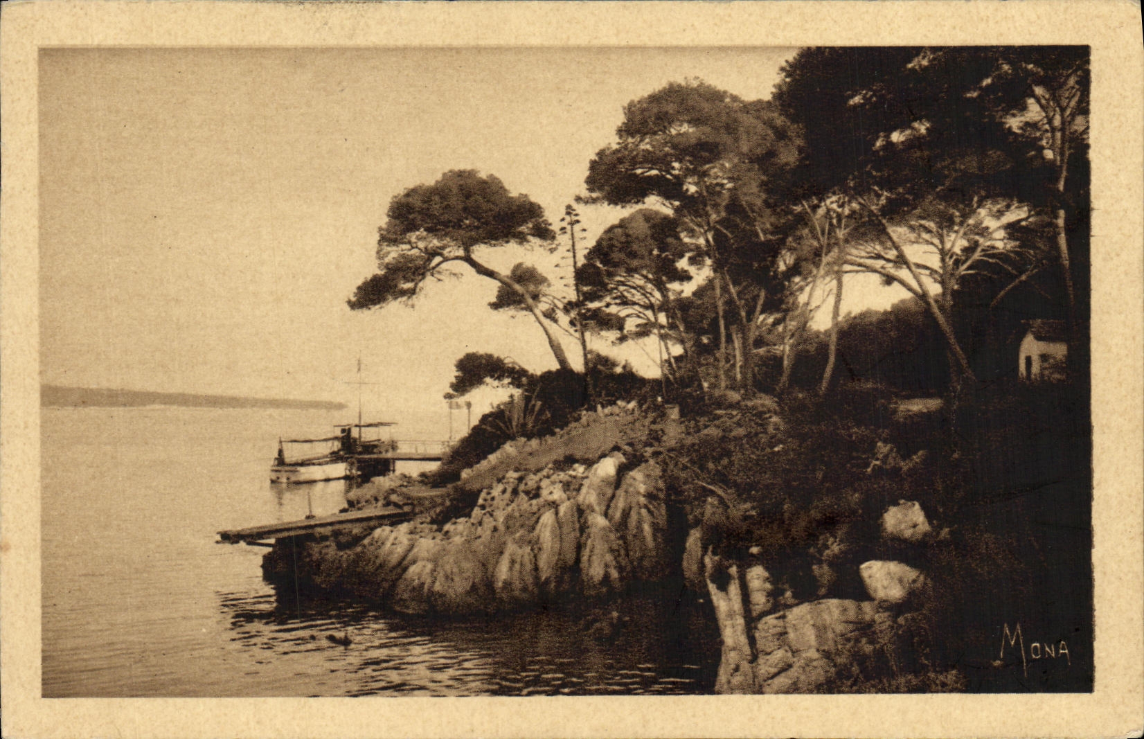 lle Saint Honorat Bateau a vapeur a l embarcadere