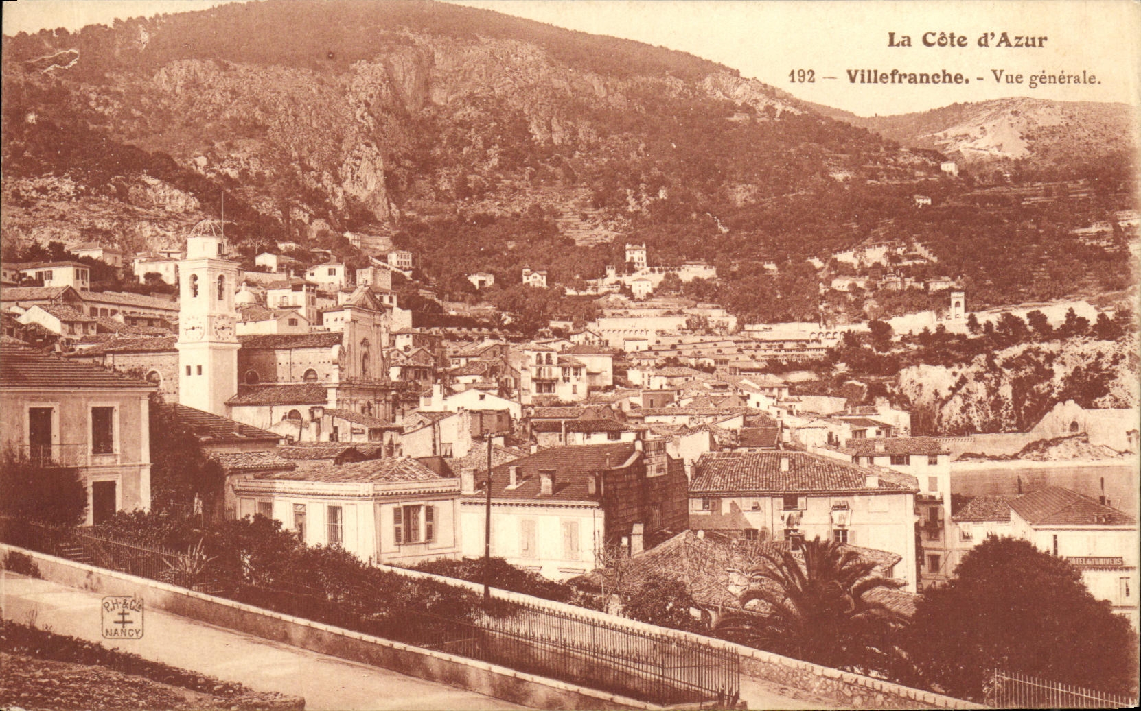 CPA La Cote d Azur Villefranche Vue generale