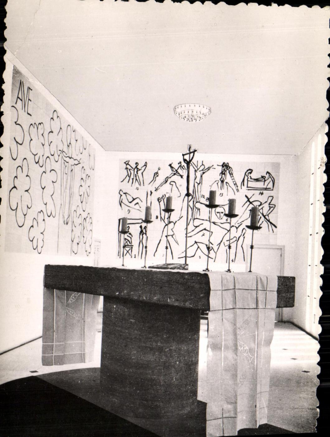 CPM Vence Chapelle du Rosaire reallsee par Matisse Autel avec tabernacle
