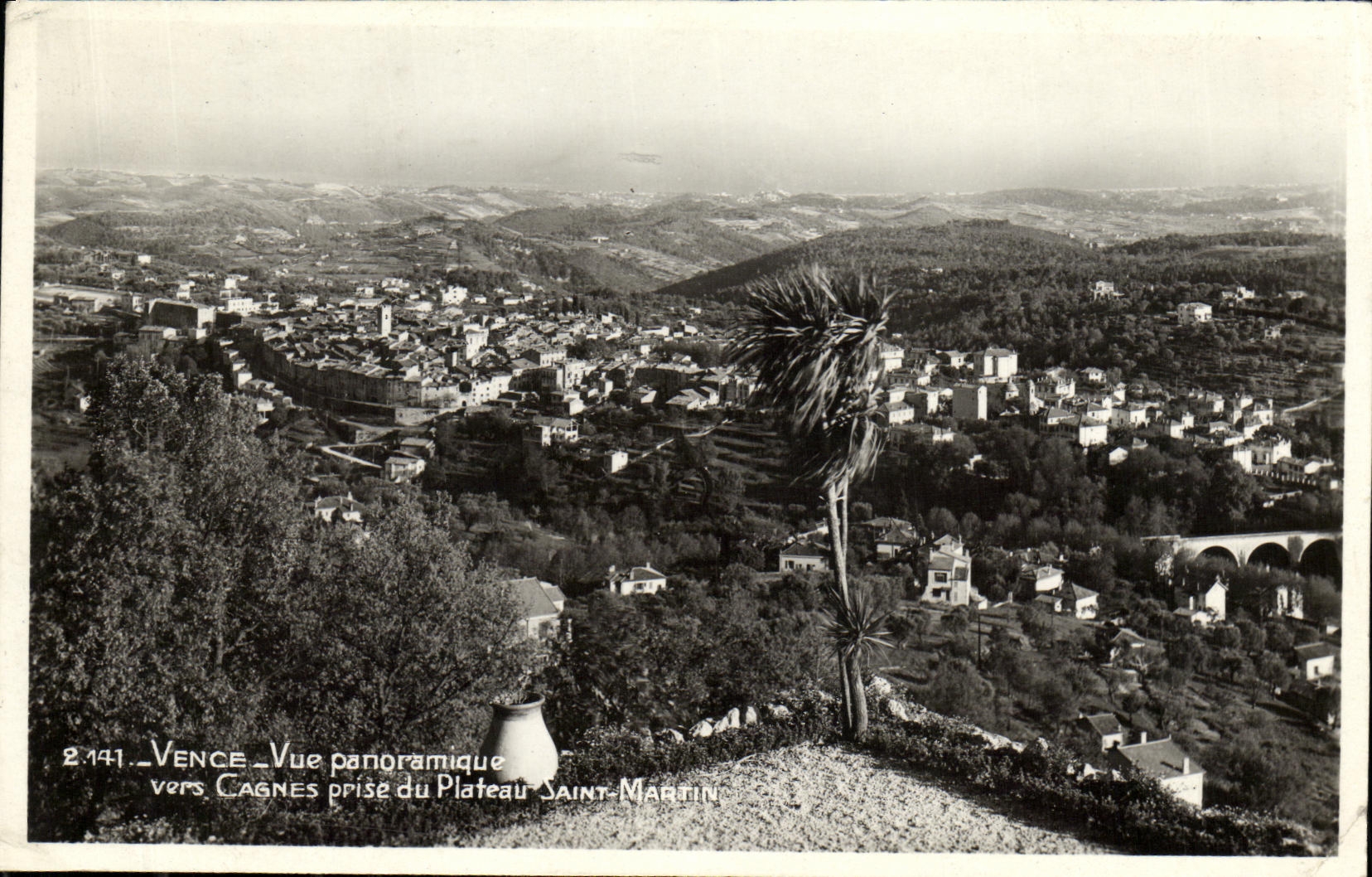 CPM Vence Vue Panoramique vers Cagnes prise du Plateau Saint Martin