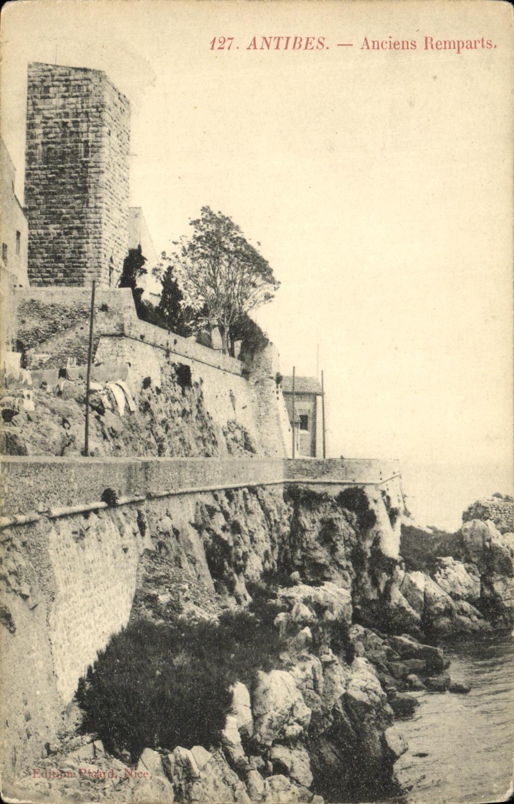 CPA Antibes Anciens Remparts