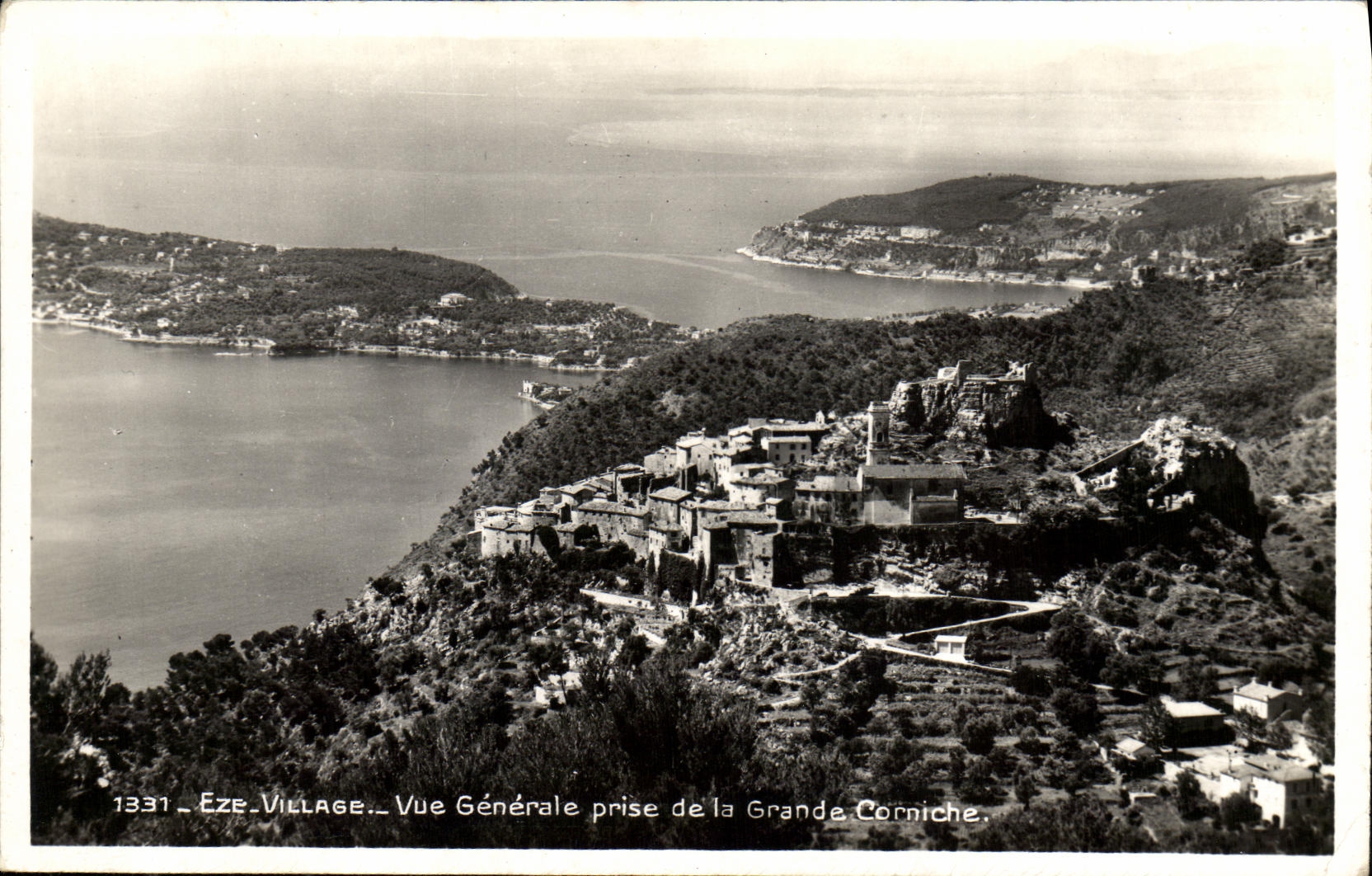 CPA Eze Village Vue Generale prise de la Grande Corniche