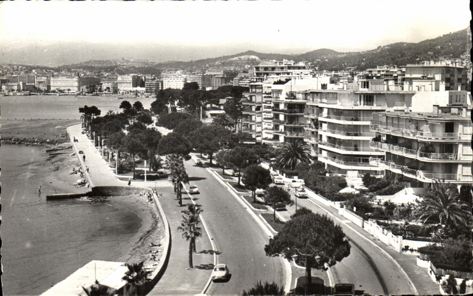 MODERN CARD Cannes News Small cross of the Palm Beach