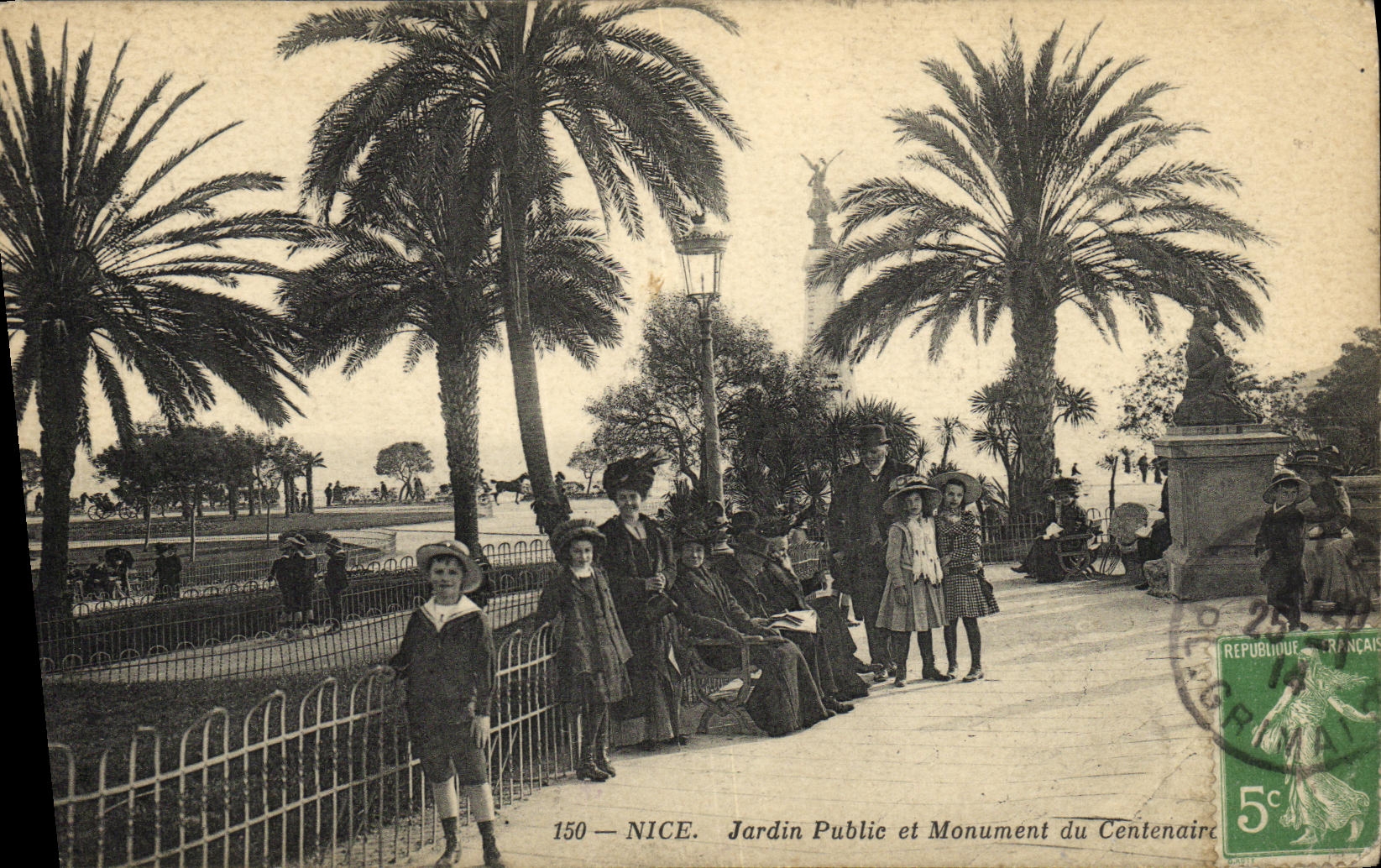 CPA Nice Jardin Public et Monument du Centenaire Enfants