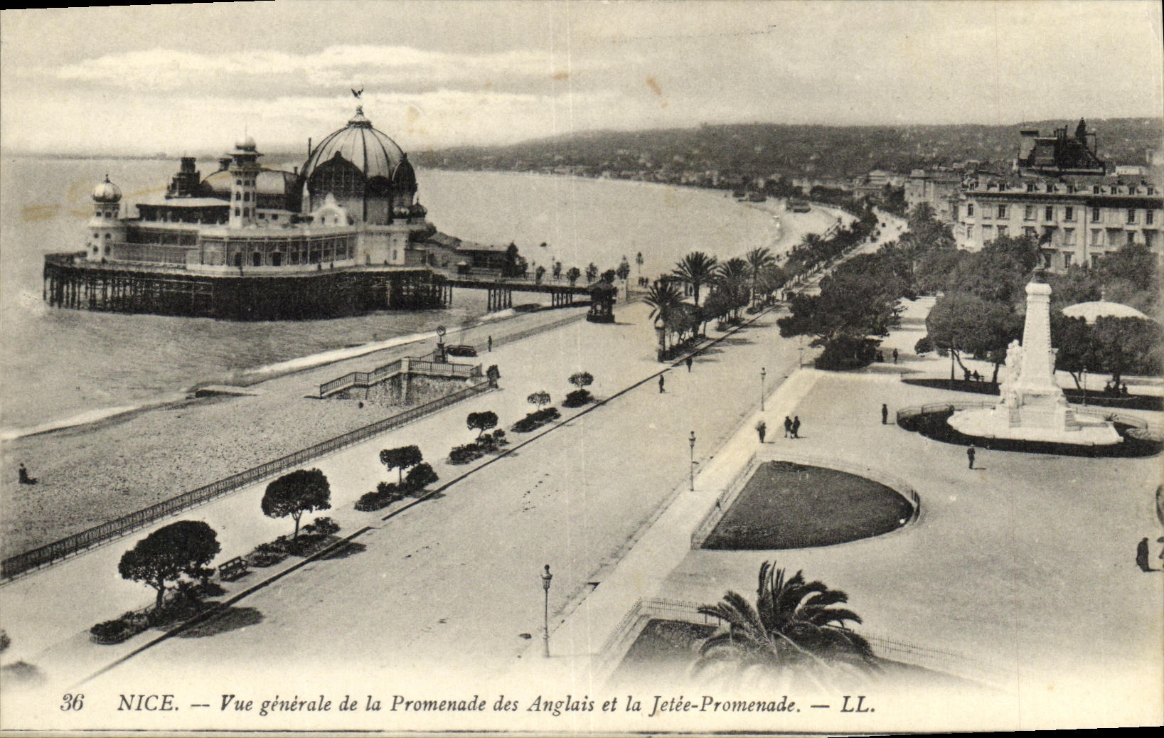 VINTAGE POSTCARD Nice View of the Walk of the English and the Pier Walk